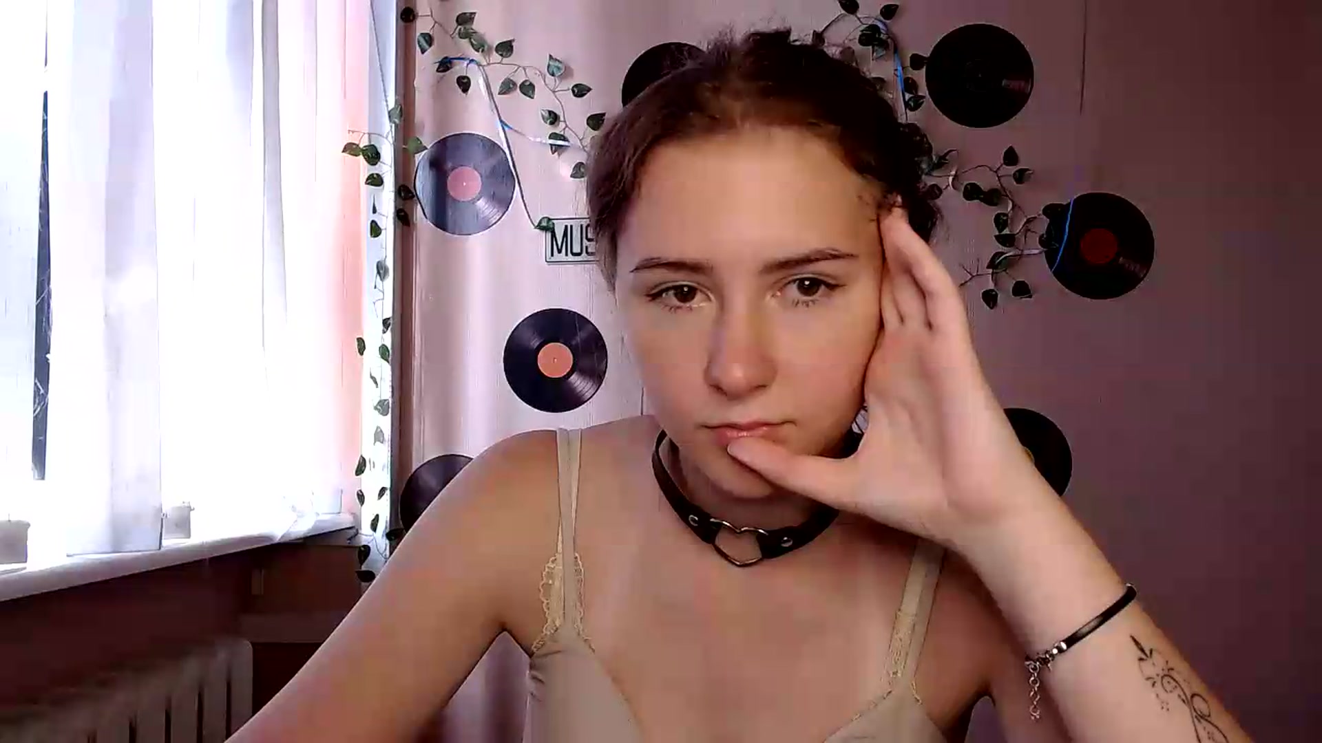 Gallery image thumbnail from Im_Lara's myfreecams stream on, 08/28/2026, 13:40 image 19 of 20
