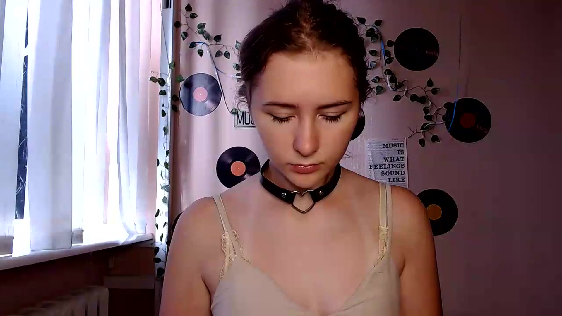 Gallery image thumbnail from Im_Lara's myfreecams stream on, 08/28/2026, 13:40 image 6 of 20