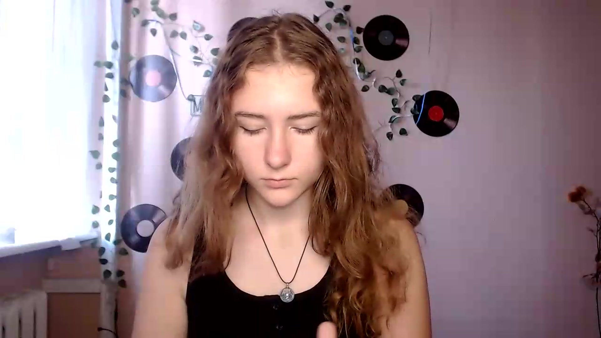 Gallery image thumbnail from Im_Lara's myfreecams stream on, 09/17/2026, 13:11 image 18 of 20