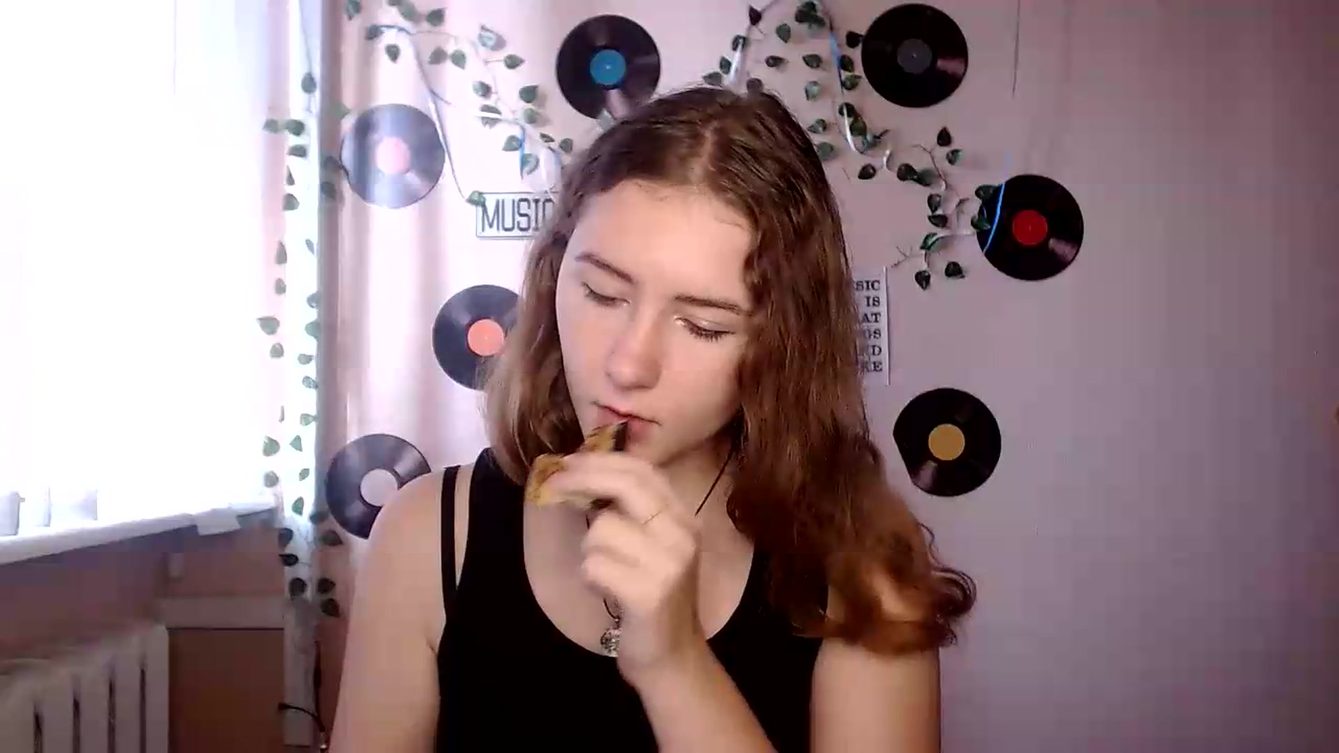 Gallery image thumbnail from Im_Lara's myfreecams stream on, 09/17/2026, 13:47 image 11 of 20