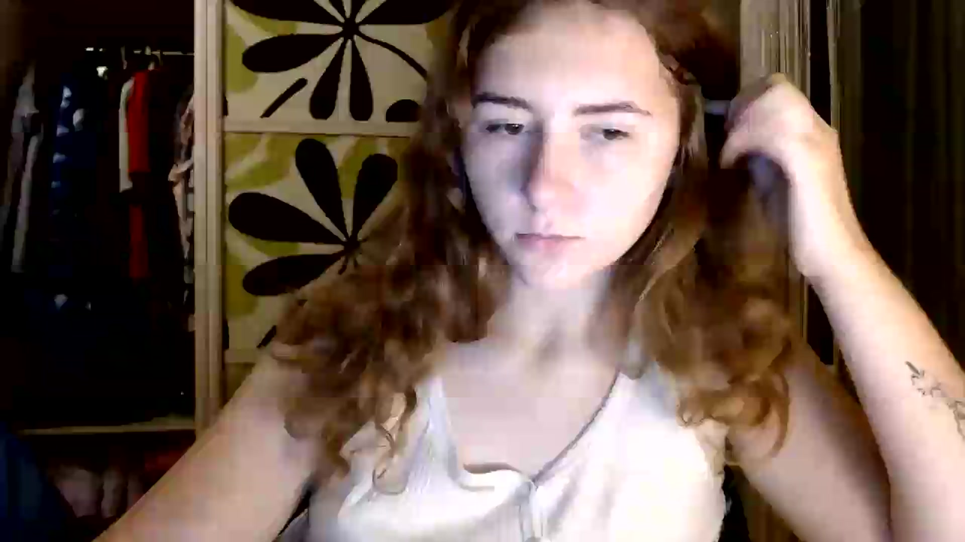 Gallery image thumbnail from Im_Lara's myfreecams stream on, 09/24/2026, 20:14 image 6 of 20