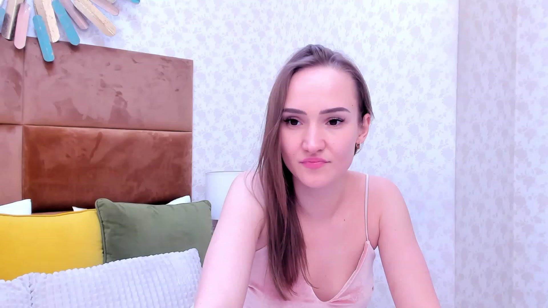 Gallery image thumbnail from Im_Mystery's myfreecams stream on, 11/19/2022, 16:24 image 15 of 20