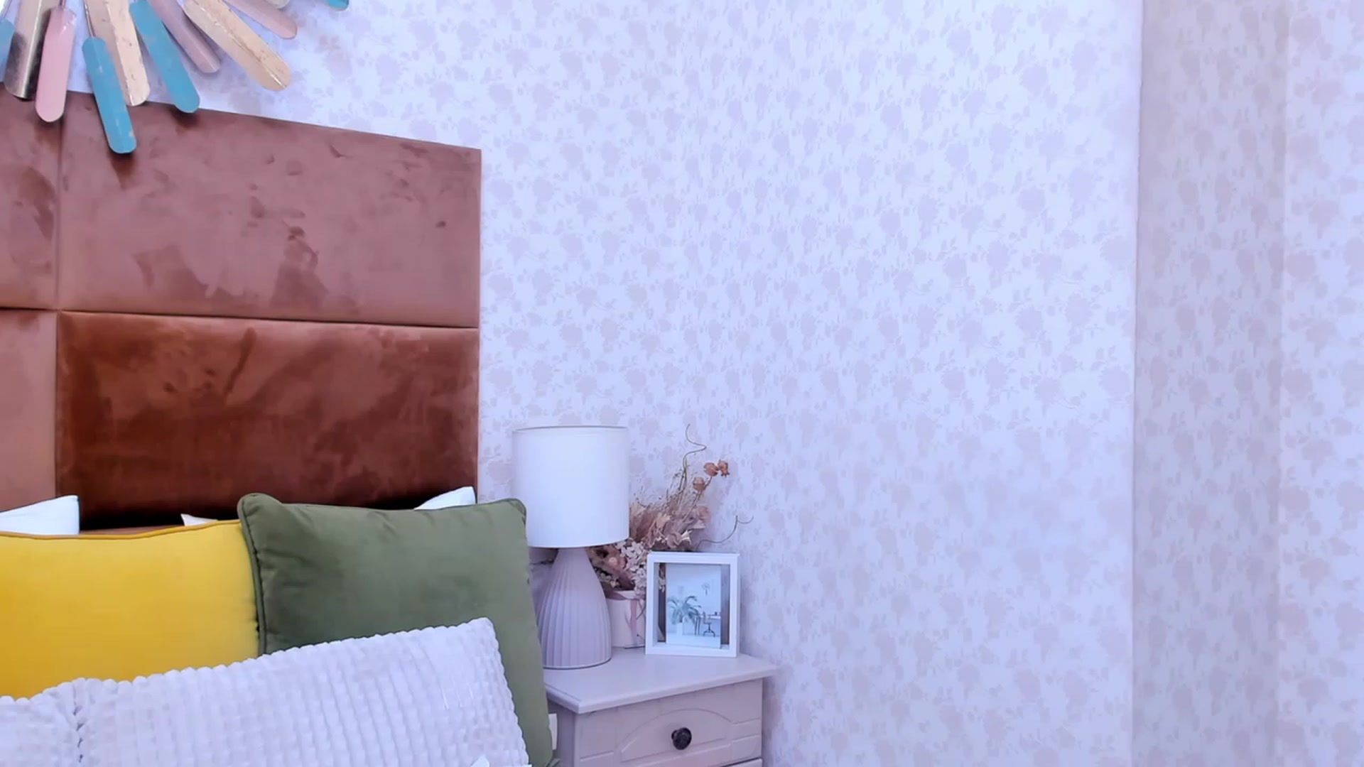 Gallery image thumbnail from Im_Mystery's myfreecams stream on, 11/19/2022, 16:24 image 8 of 20