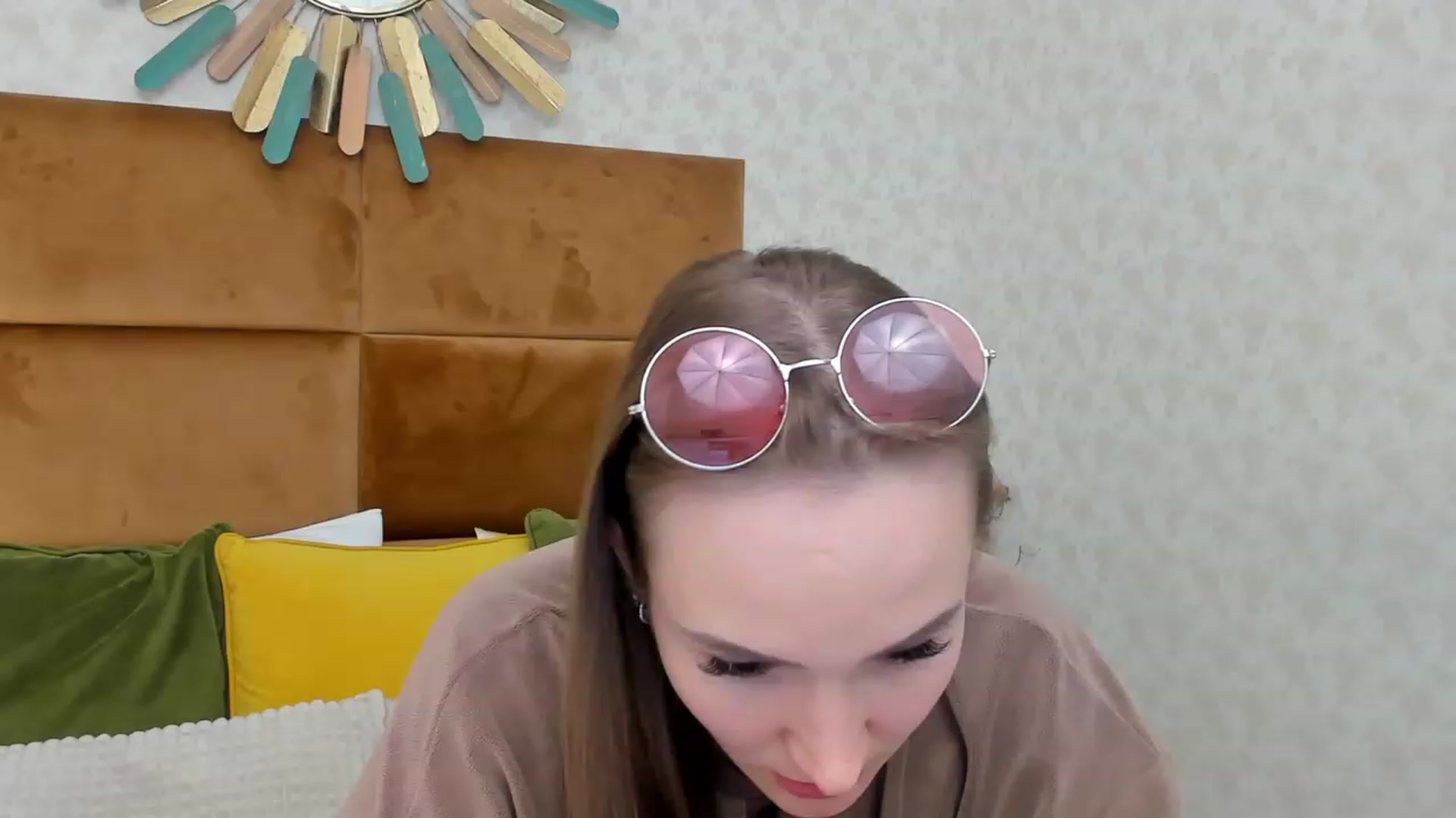 Gallery image thumbnail from Im_Mystery's myfreecams stream on, 11/19/2022, 19:17 image 16 of 20