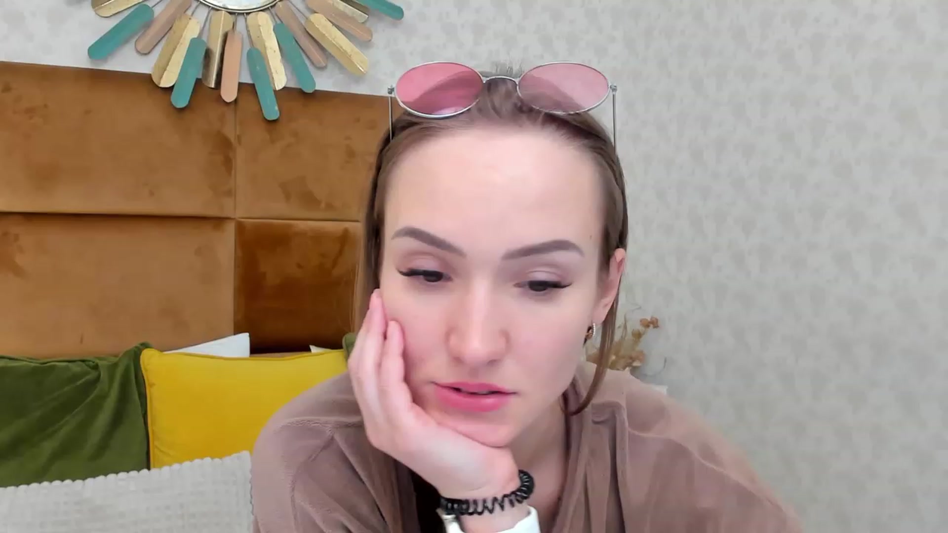Gallery image thumbnail from Im_Mystery's myfreecams stream on, 11/19/2022, 19:17 image 17 of 20