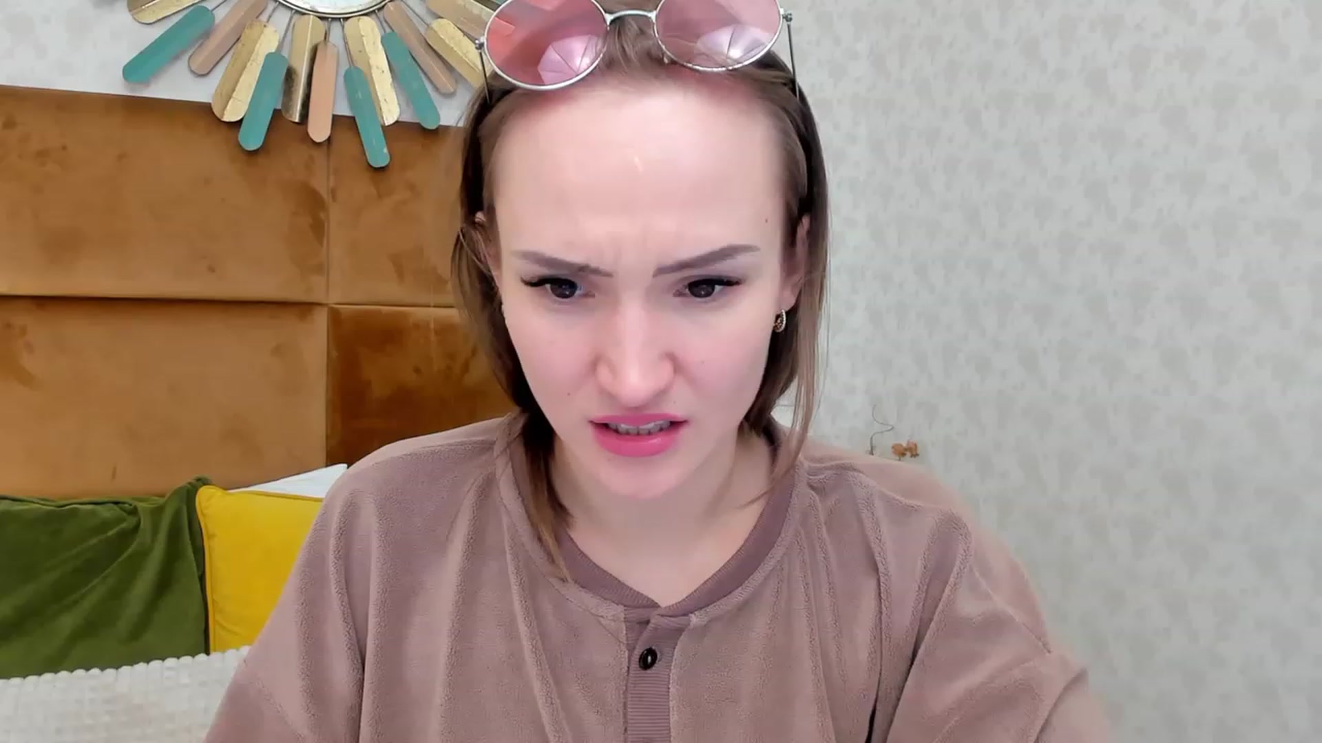 Gallery image thumbnail from Im_Mystery's myfreecams stream on, 11/19/2022, 19:17 image 19 of 20