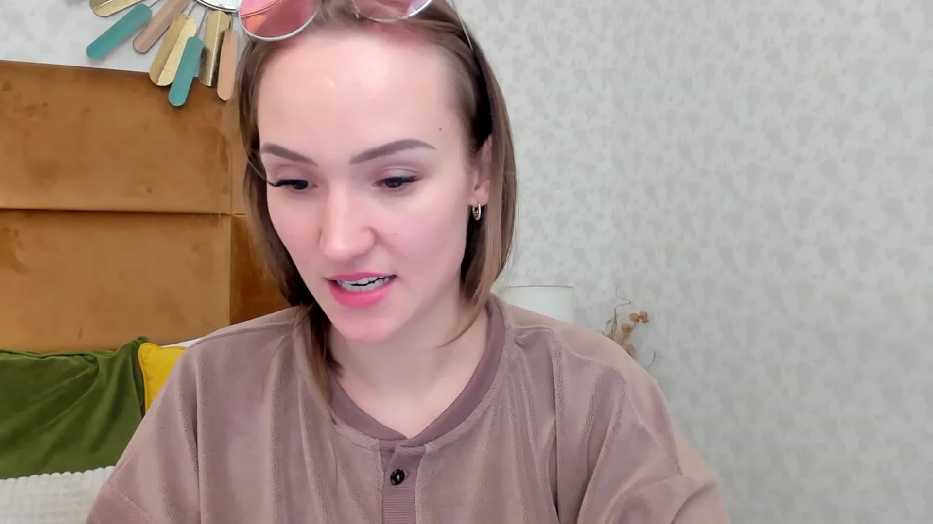 Gallery image thumbnail from Im_Mystery's myfreecams stream on, 11/19/2022, 19:17 image 20 of 20