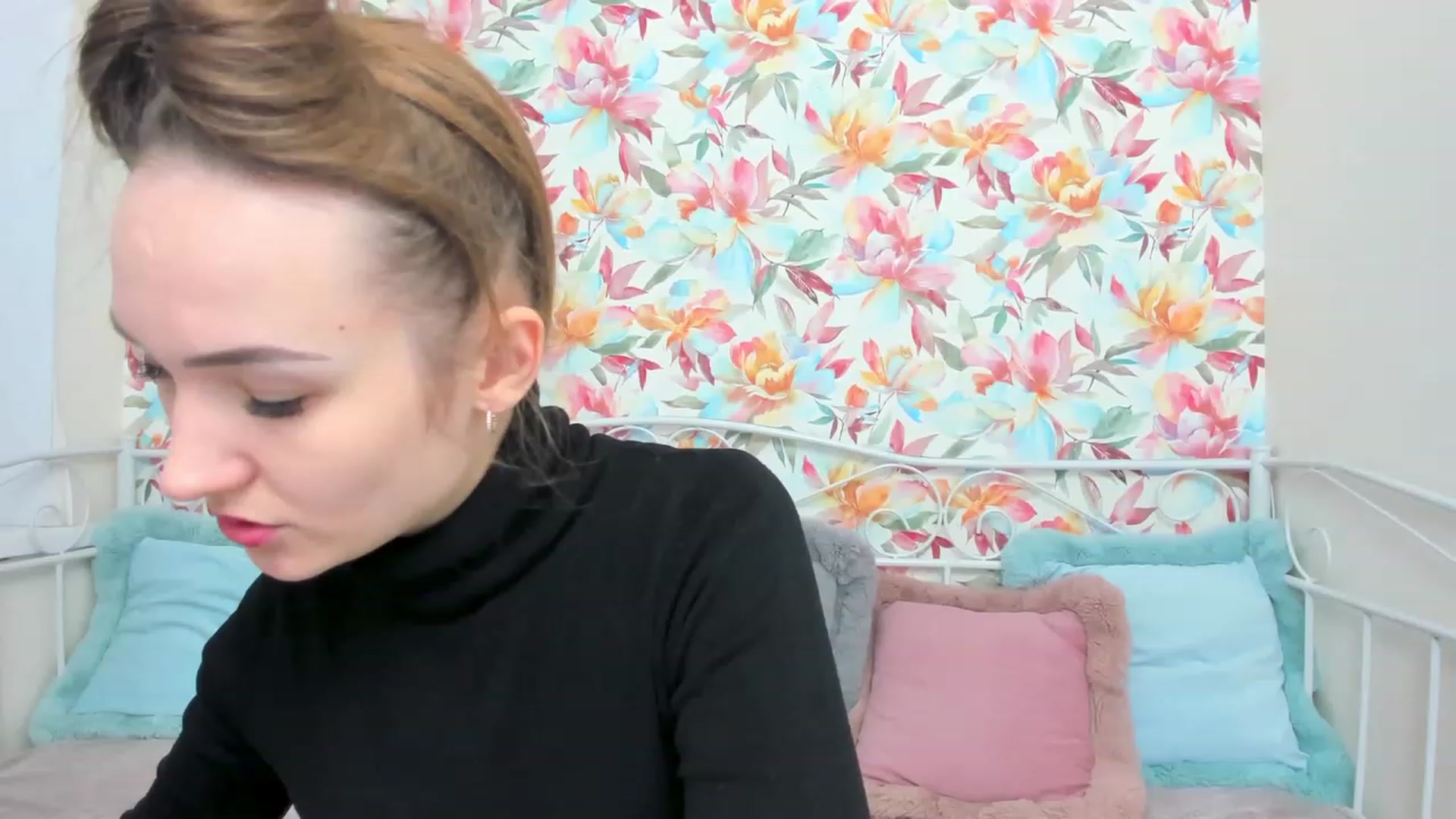 Gallery image thumbnail from Im_Mystery's myfreecams stream on, 11/24/2022, 14:25 image 20 of 20