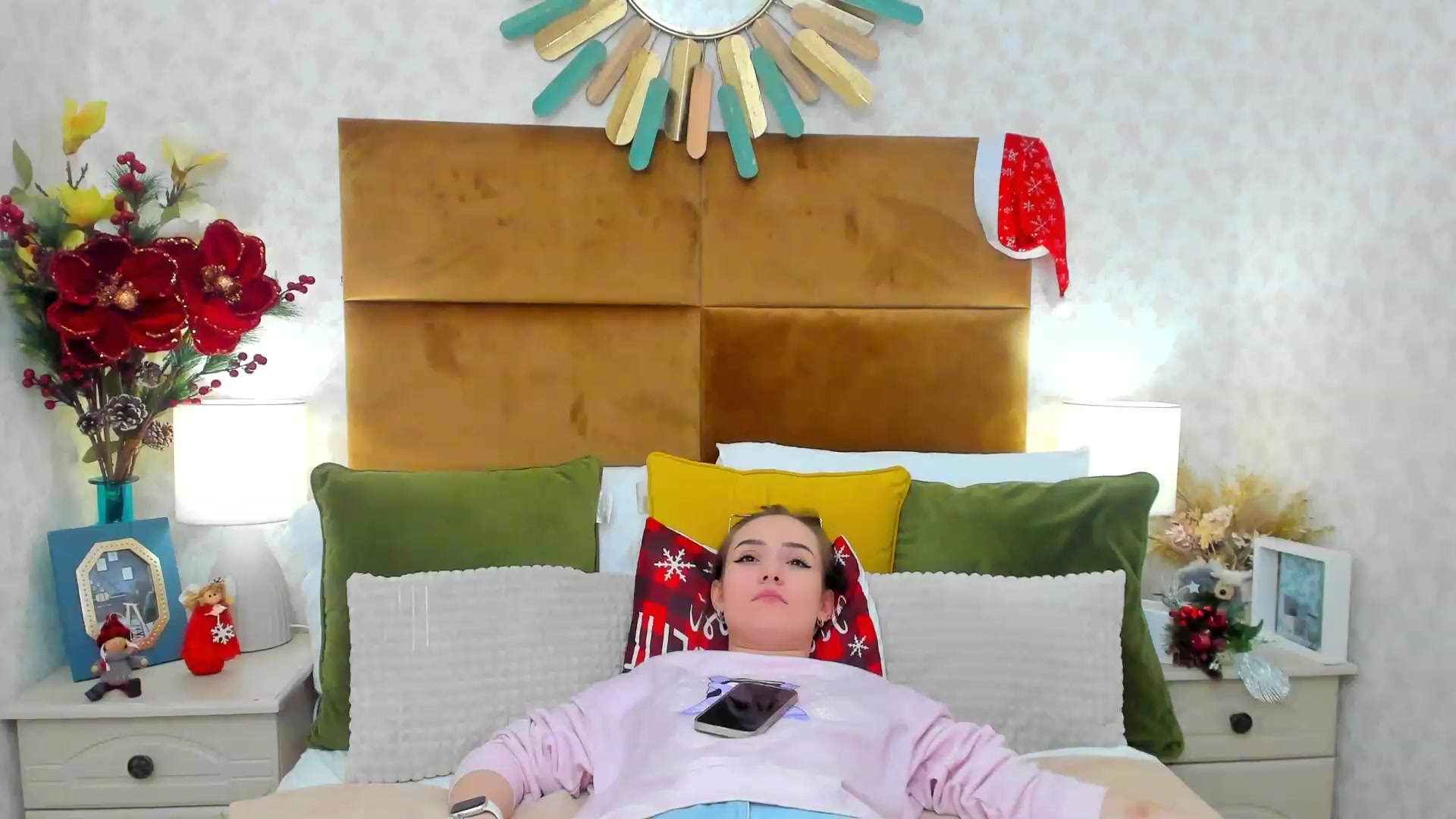 Gallery image thumbnail from Im_Mystery's myfreecams stream on, 12/25/2022, 24:07 image 14 of 20
