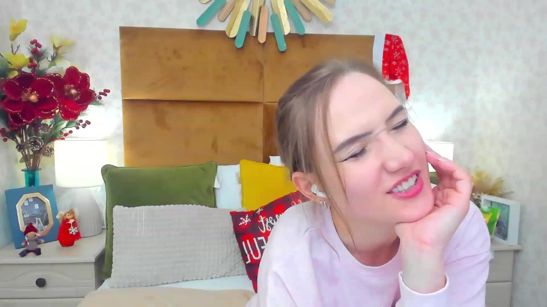 Gallery image thumbnail from Im_Mystery's myfreecams stream on, 12/25/2022, 24:59 image 1 of 20