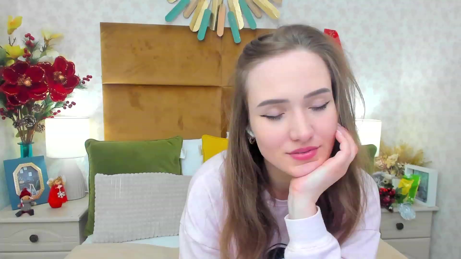 Gallery image thumbnail from Im_Mystery's myfreecams stream on, 12/25/2022, 24:59 image 19 of 20
