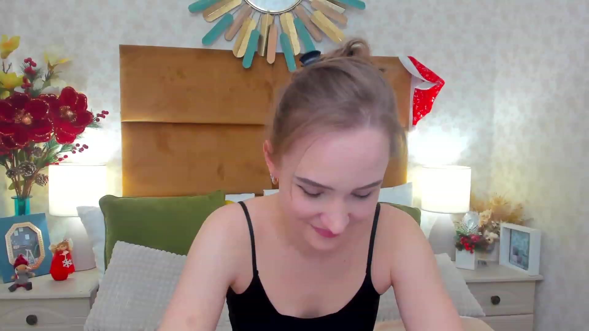 Gallery image thumbnail from Im_Mystery's myfreecams stream on, 12/26/2022, 02:20 image 6 of 20