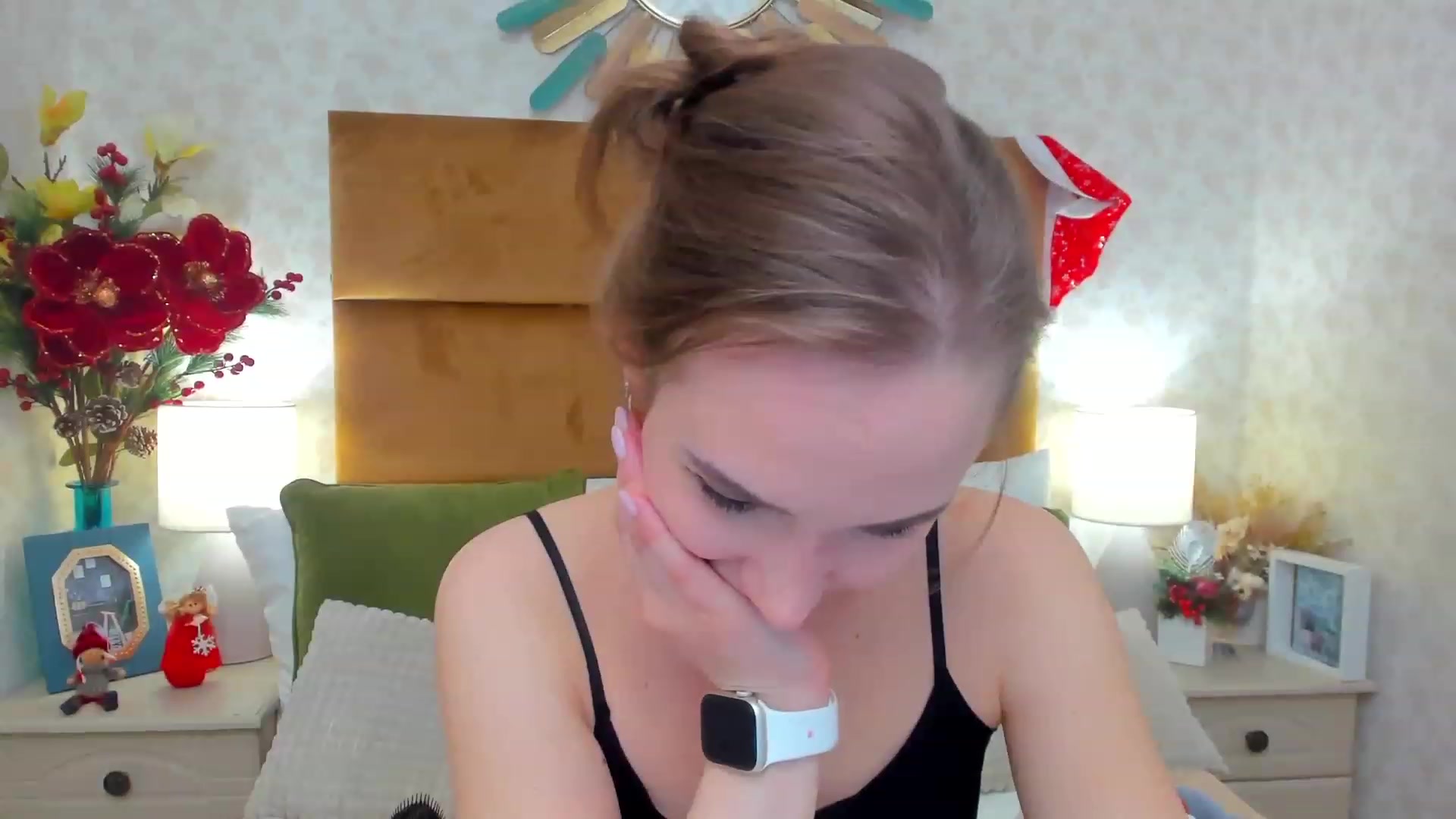 Gallery image thumbnail from Im_Mystery's myfreecams stream on, 12/26/2022, 02:20 image 16 of 20