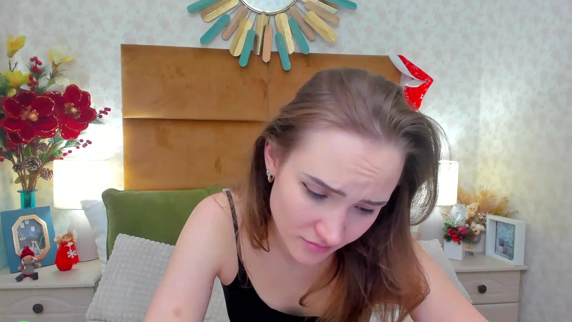 Gallery image thumbnail from Im_Mystery's myfreecams stream on, 12/26/2022, 02:20 image 18 of 20