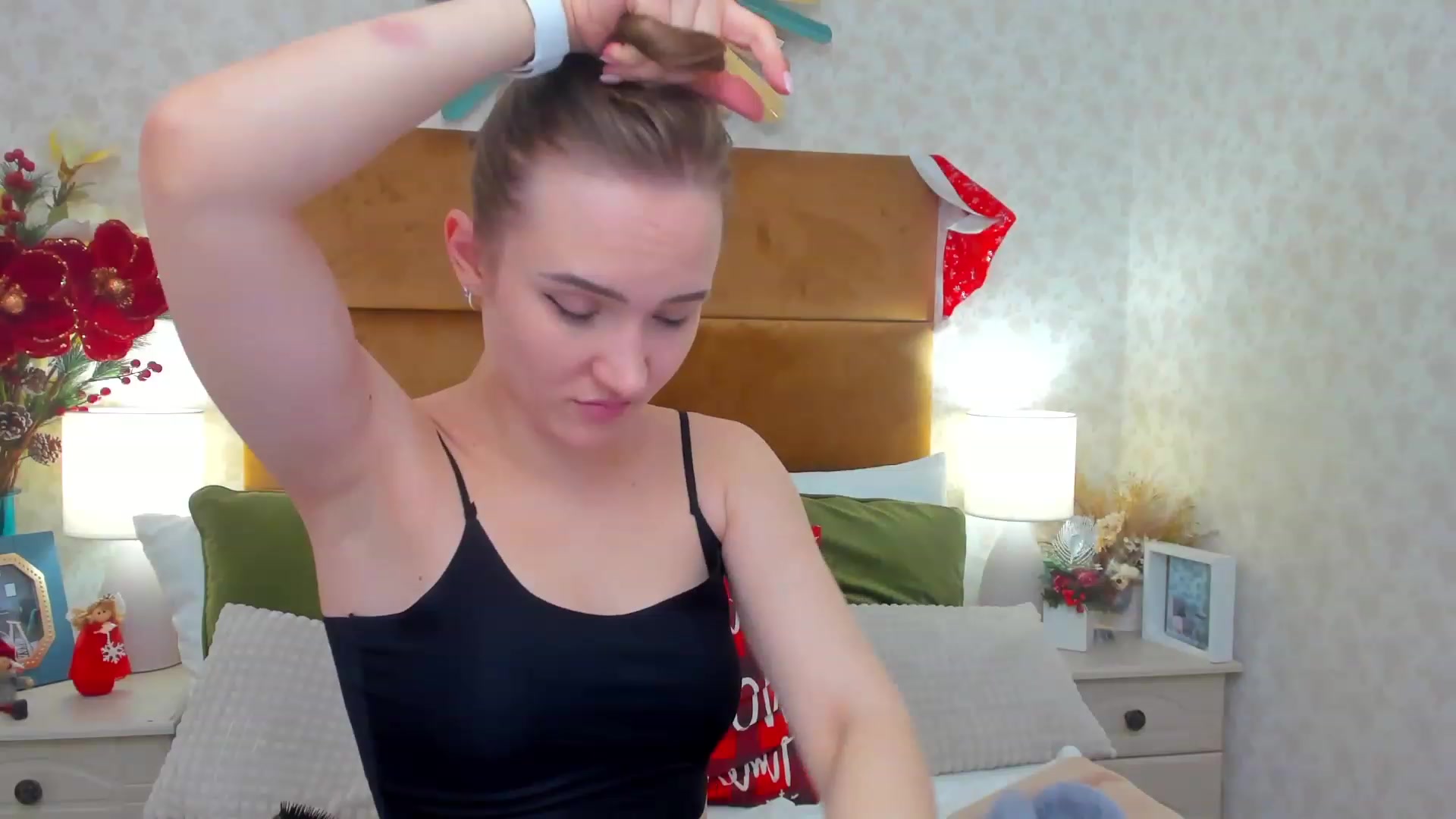 Gallery image thumbnail from Im_Mystery's myfreecams stream on, 12/26/2022, 02:20 image 19 of 20