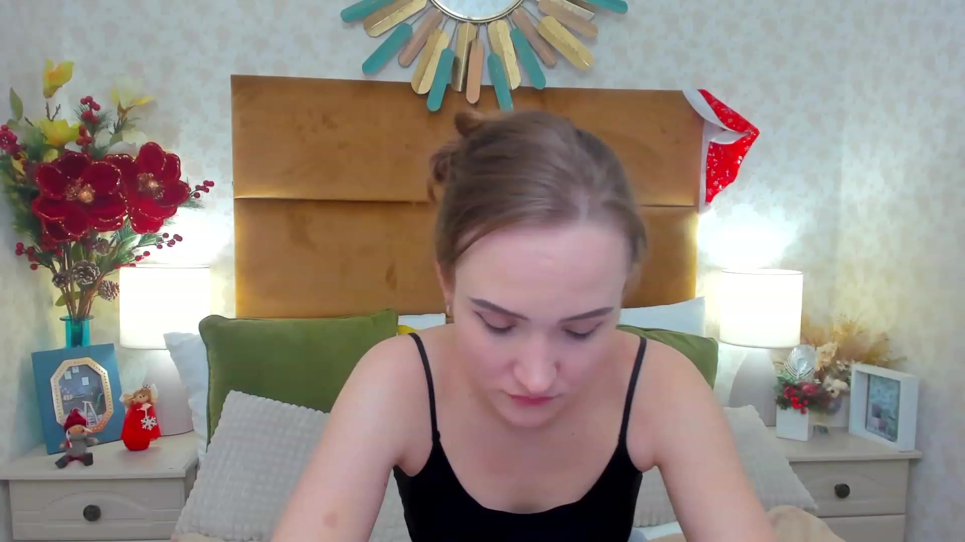 Gallery image thumbnail from Im_Mystery's myfreecams stream on, 12/26/2022, 03:01 image 1 of 20