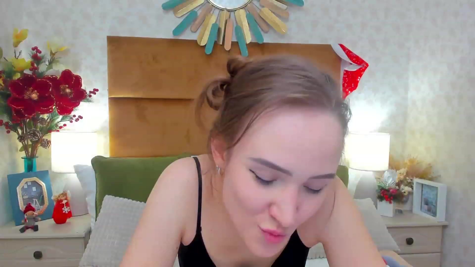Gallery image thumbnail from Im_Mystery's myfreecams stream on, 12/26/2022, 03:01 image 6 of 20