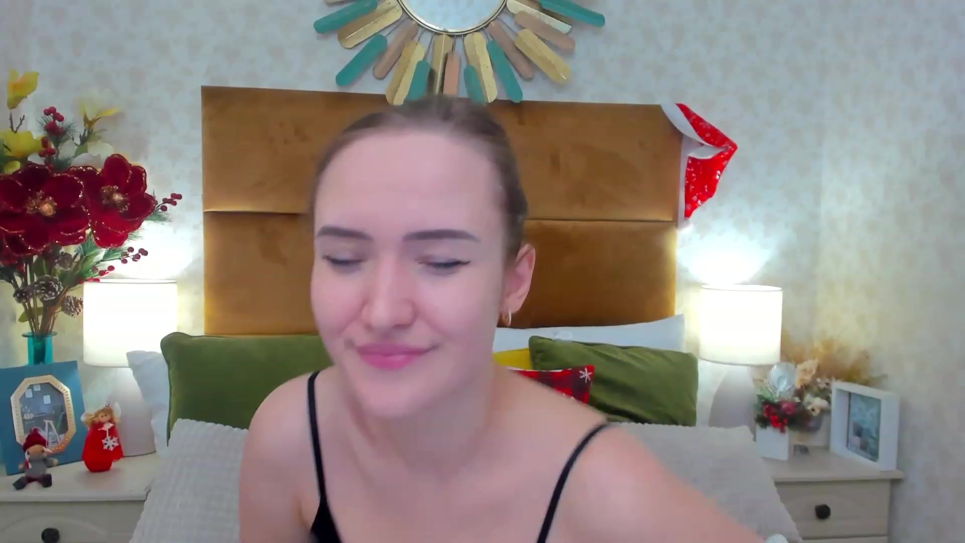 Gallery image thumbnail from Im_Mystery's myfreecams stream on, 12/26/2022, 03:01 image 17 of 20