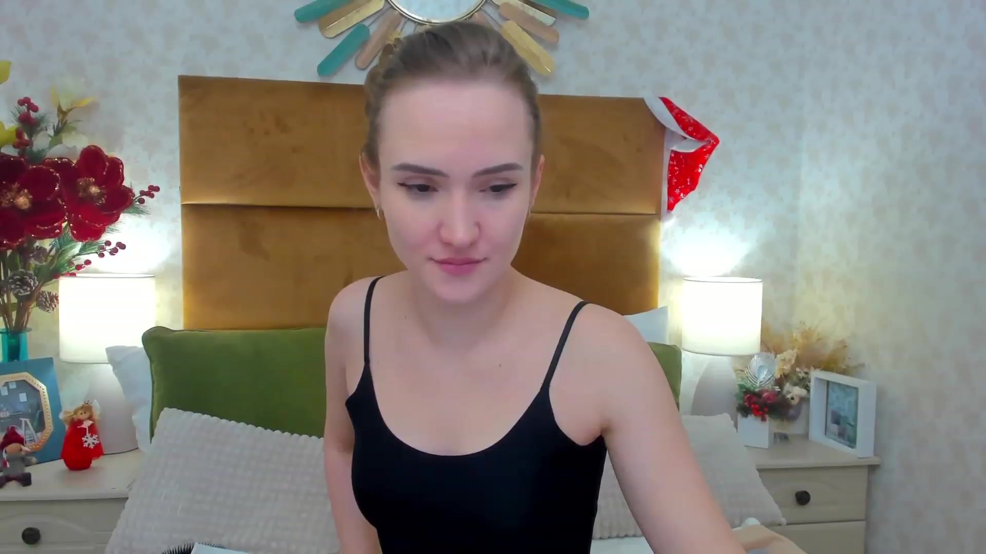 Gallery image thumbnail from Im_Mystery's myfreecams stream on, 12/26/2022, 03:01 image 13 of 20