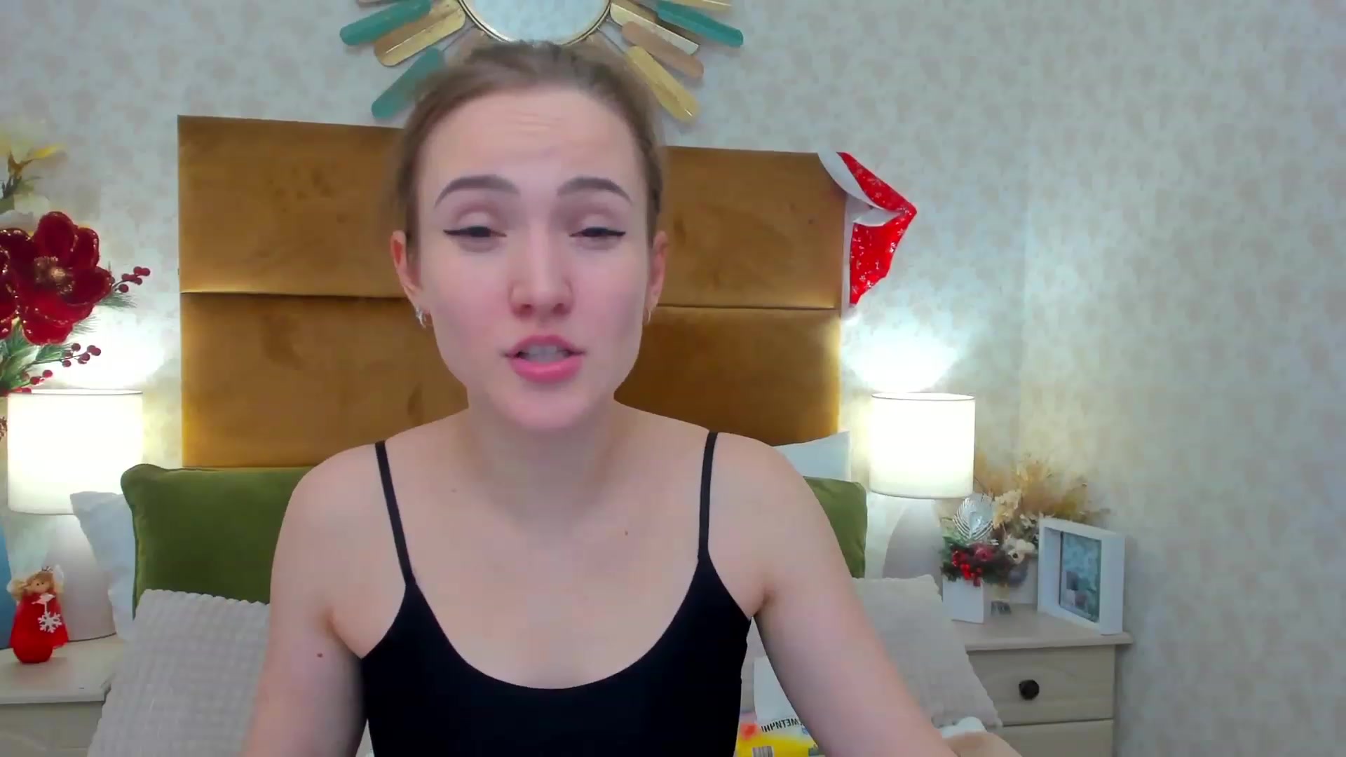 Gallery image thumbnail from Im_Mystery's myfreecams stream on, 12/26/2022, 03:21 image 15 of 20
