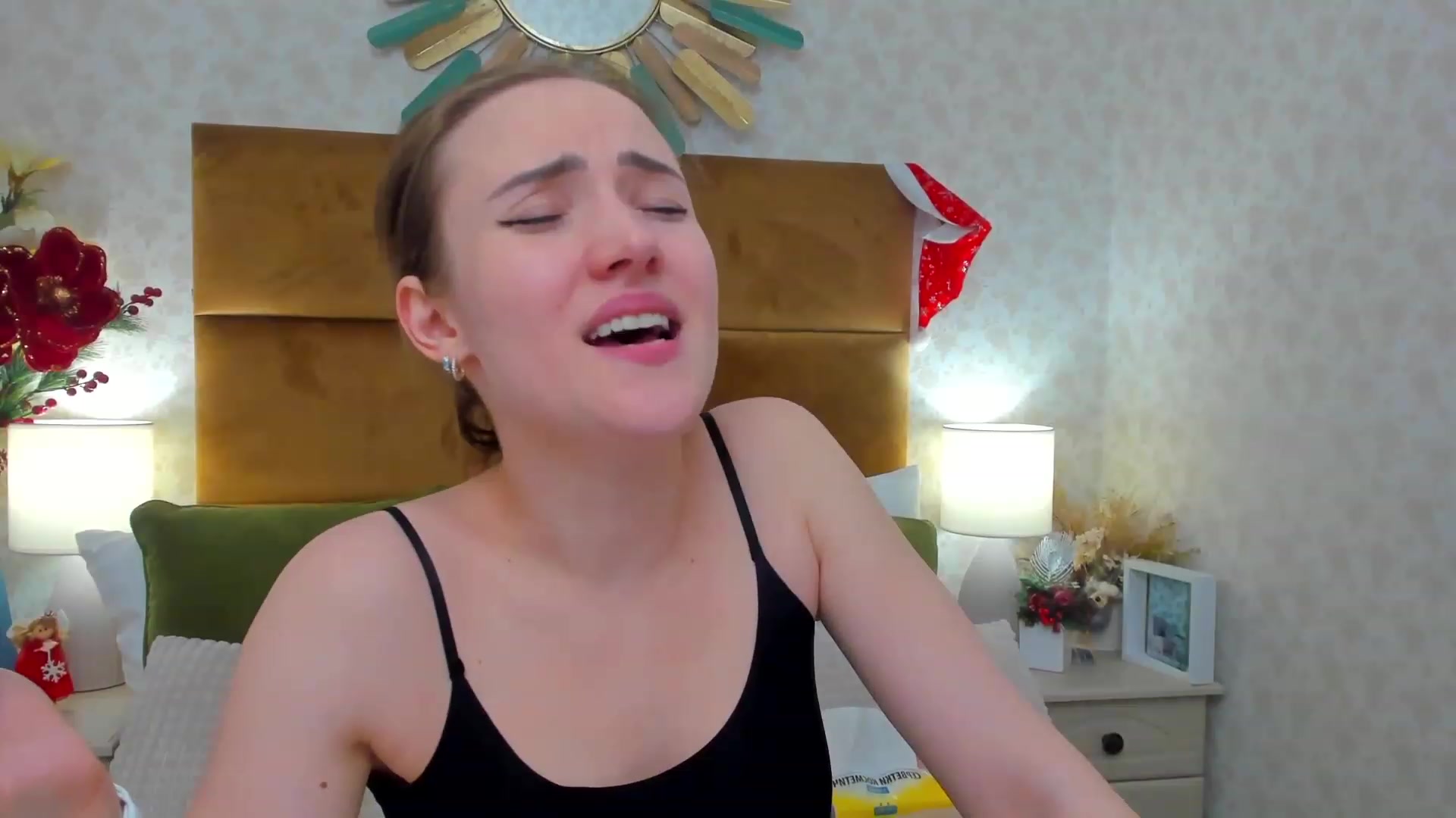 Gallery image thumbnail from Im_Mystery's myfreecams stream on, 12/26/2022, 03:21 image 17 of 20