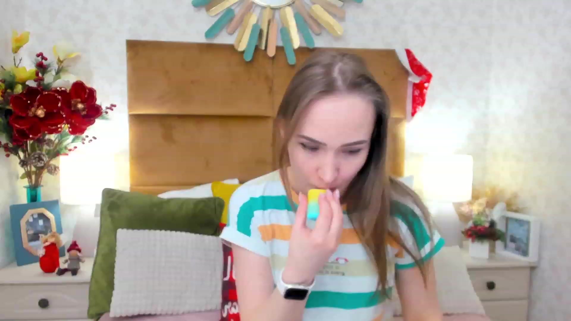 Gallery image thumbnail from Im_Mystery's myfreecams stream on, 12/31/2022, 01:55 image 8 of 20