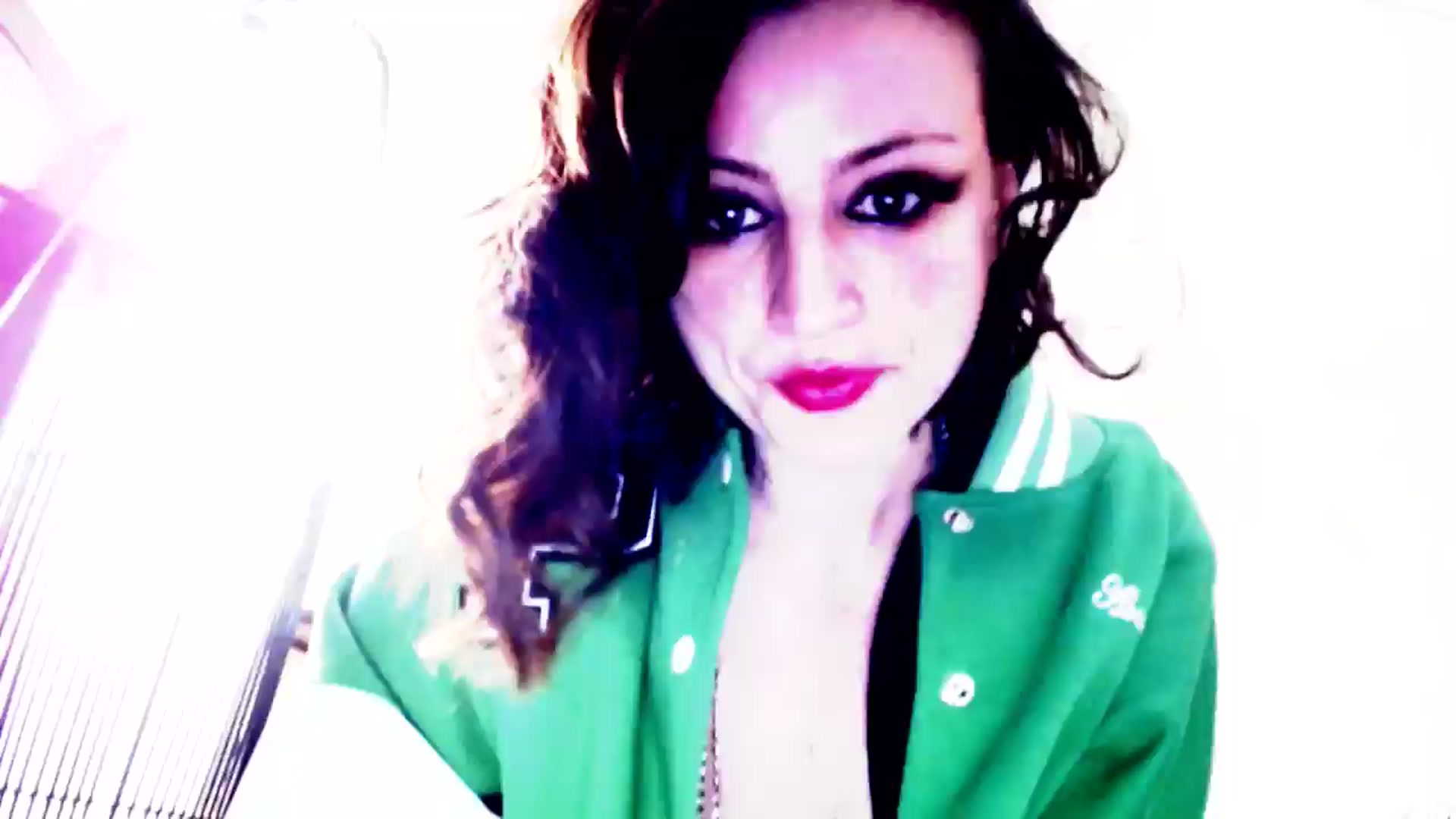 Gallery image thumbnail from ImaLilLit's myfreecams stream on, 05/05/2025, 17:27 image 16 of 20