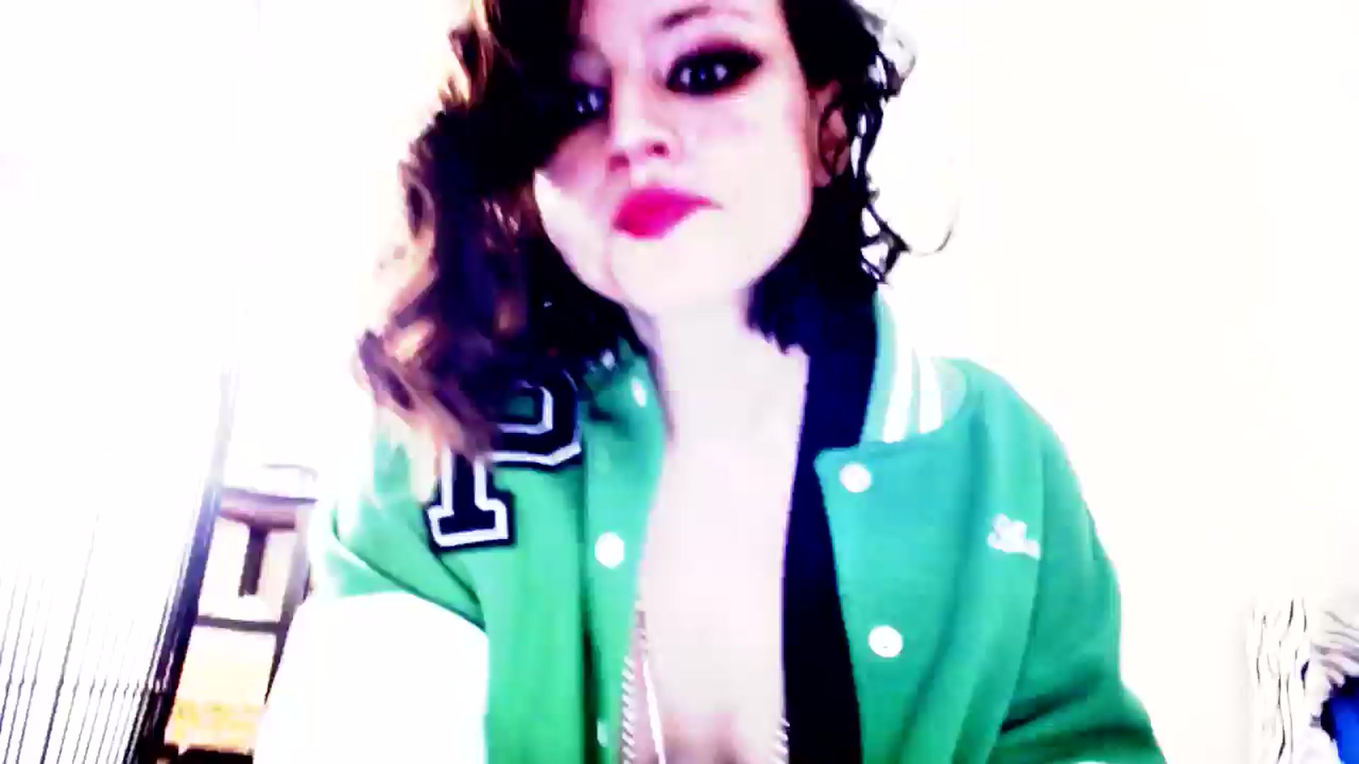 Gallery image thumbnail from ImaLilLit's myfreecams stream on, 05/05/2025, 17:27 image 7 of 20