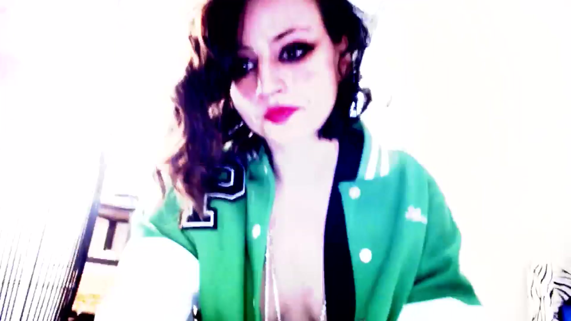 Gallery image thumbnail from ImaLilLit's myfreecams stream on, 05/05/2025, 17:27 image 8 of 20