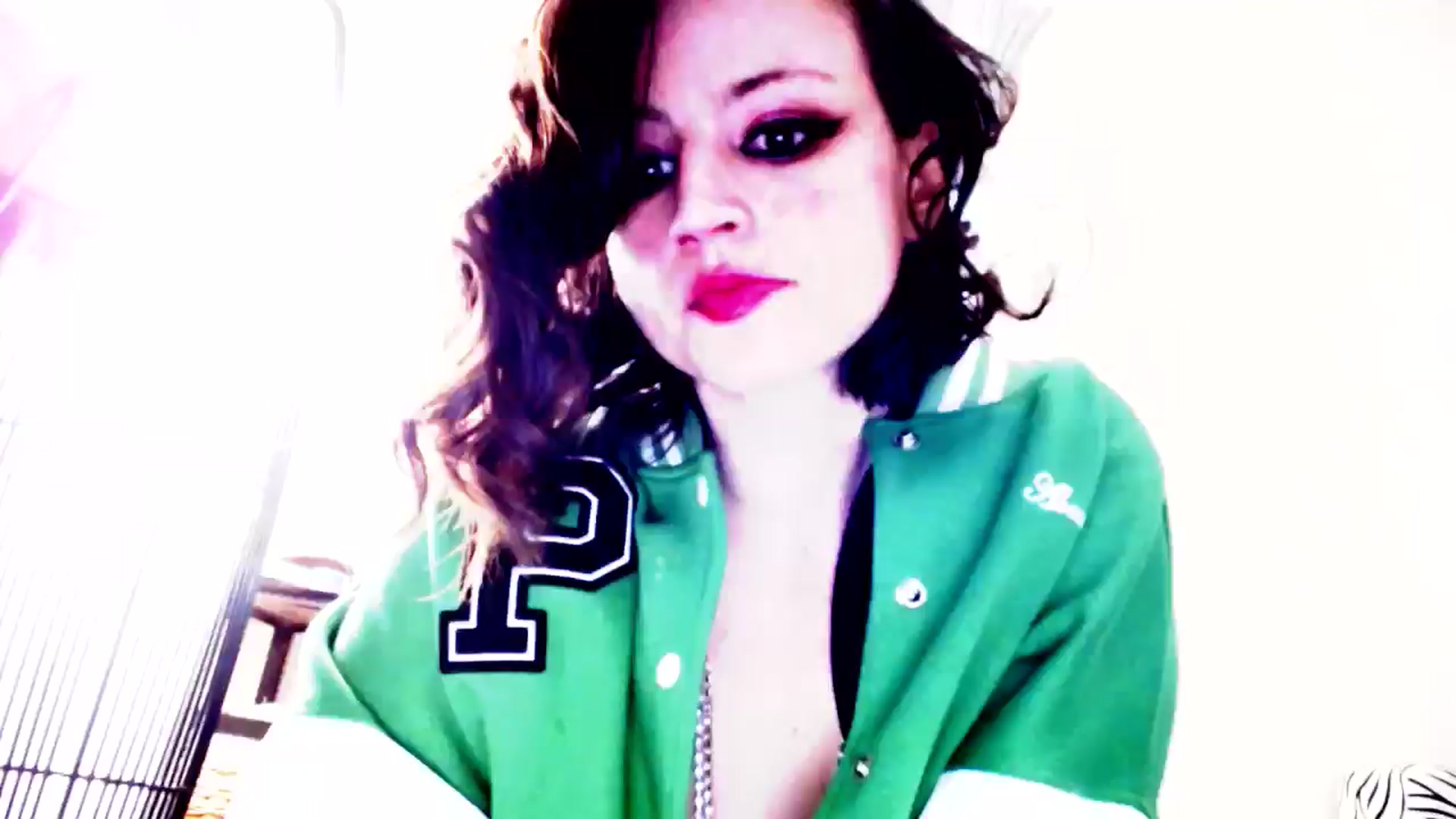 Gallery image thumbnail from ImaLilLit's myfreecams stream on, 05/05/2025, 17:27 image 10 of 20