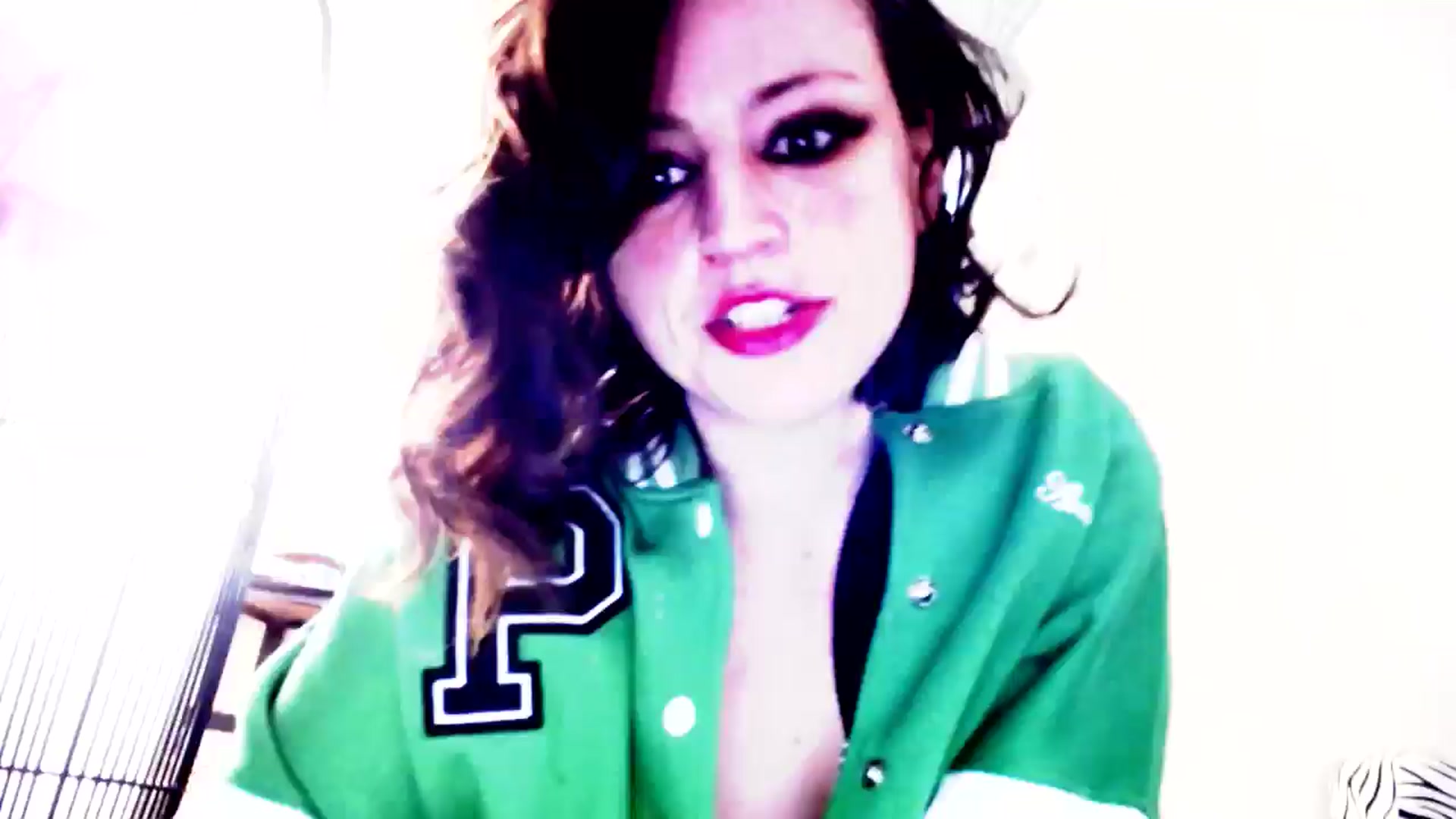 Gallery image thumbnail from ImaLilLit's myfreecams stream on, 05/05/2025, 17:27 image 11 of 20