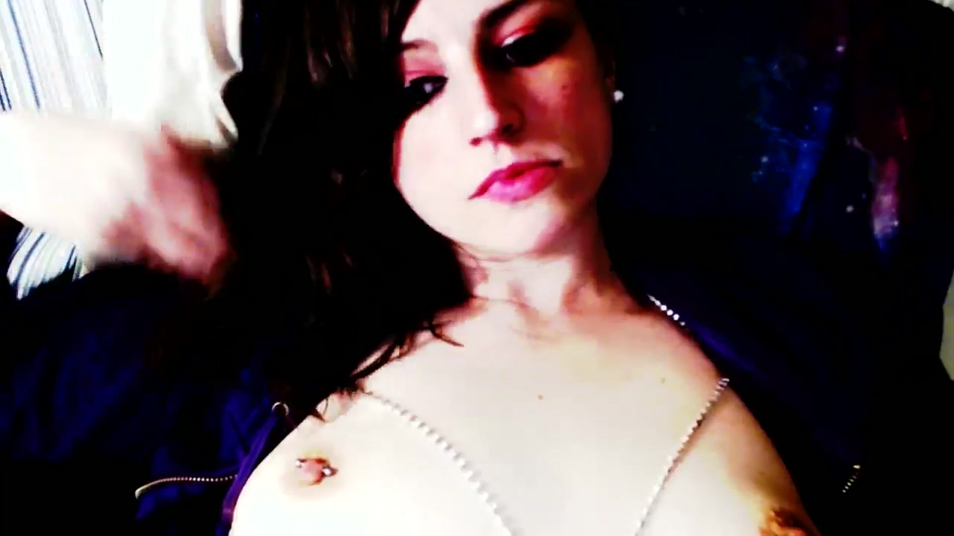 Gallery image thumbnail from ImaLilLit's myfreecams stream on, 05/20/2025, 11:37 image 4 of 20