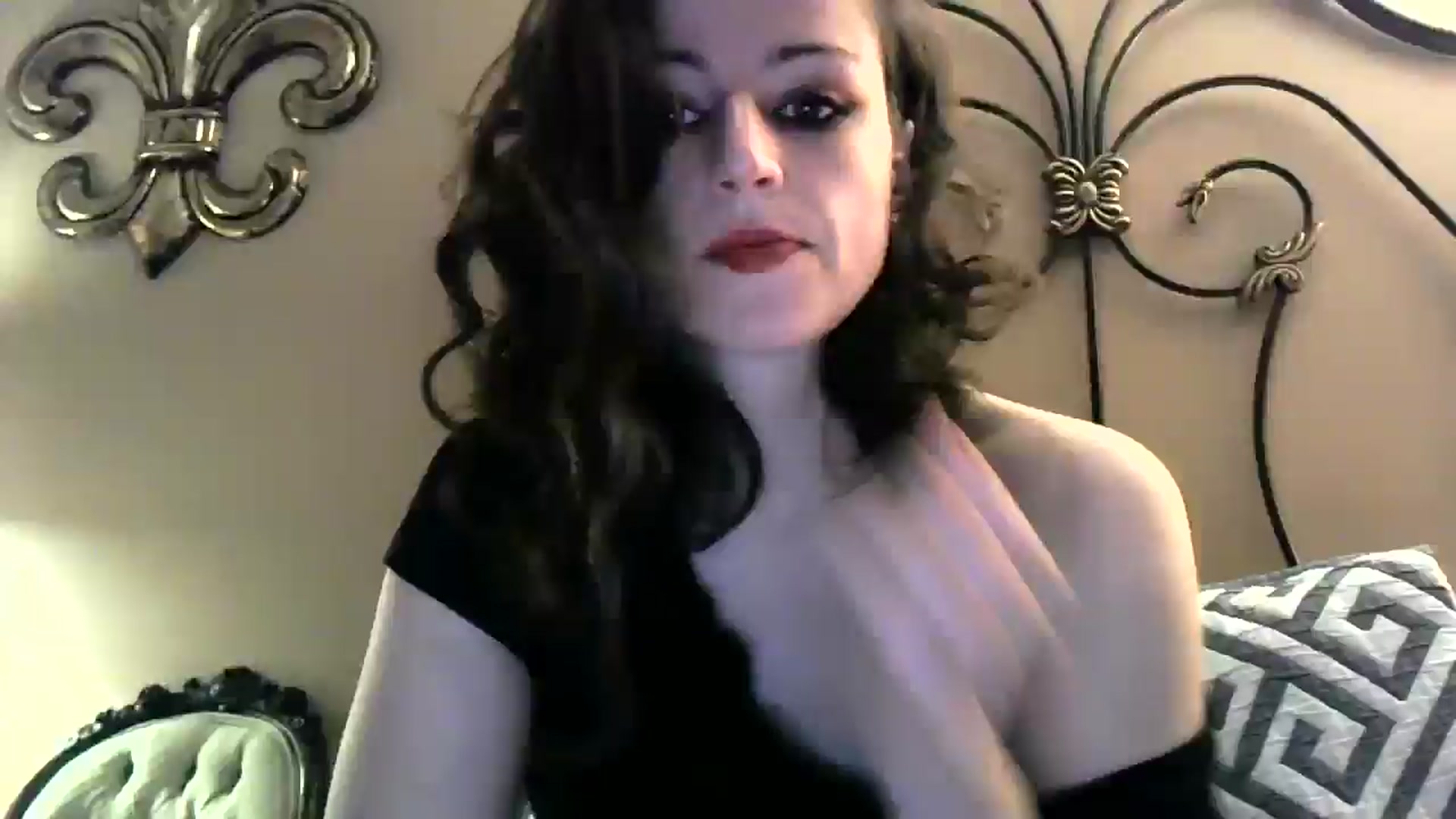 Gallery image thumbnail from ImaLilLit888's myfreecams stream on, 01/18/2026, 15:38 image 11 of 20