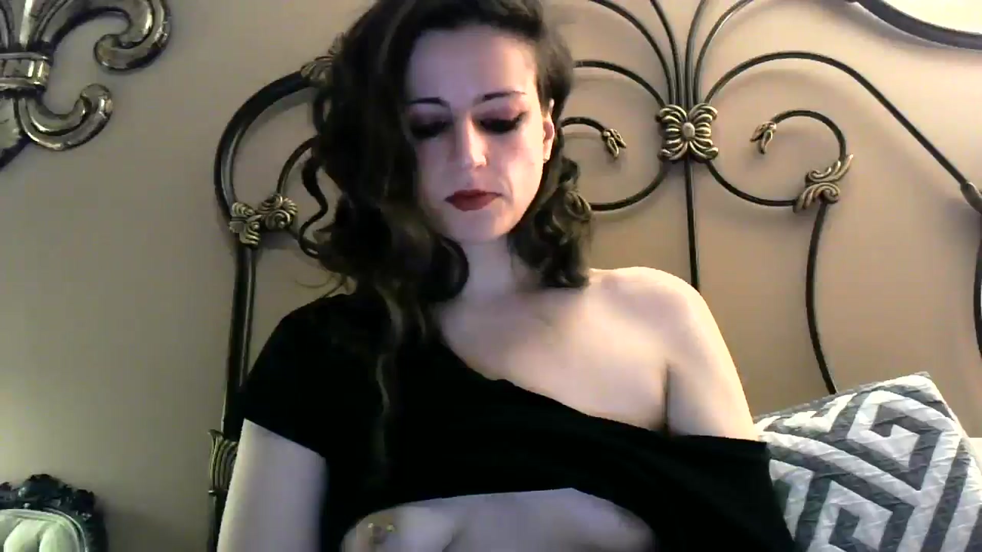Gallery image thumbnail from ImaLilLit888's myfreecams stream on, 01/18/2026, 15:38 image 5 of 20