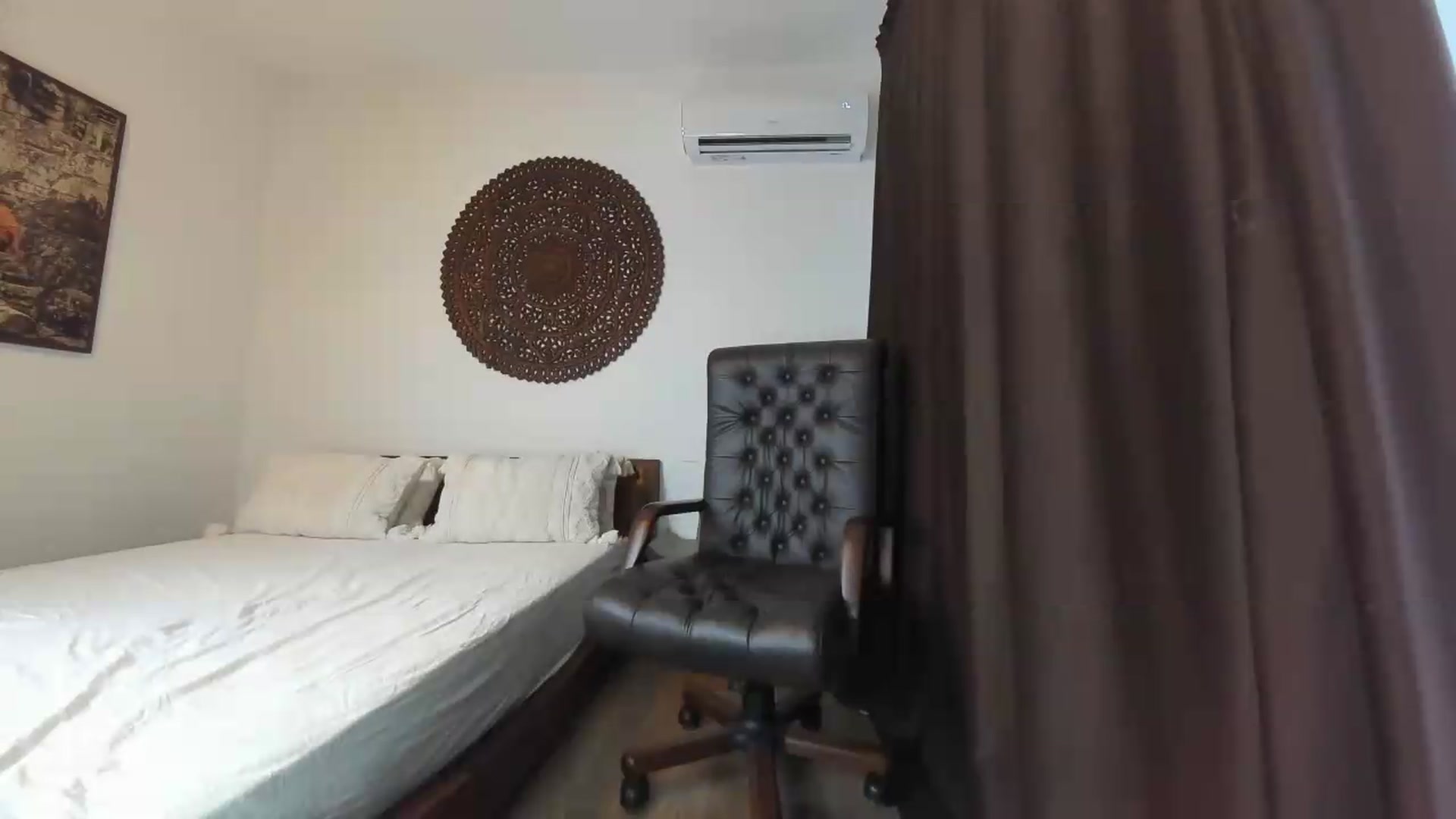 Gallery image thumbnail from ImagineRoses's myfreecams stream on, 08/12/2026, 17:33 image 12 of 20