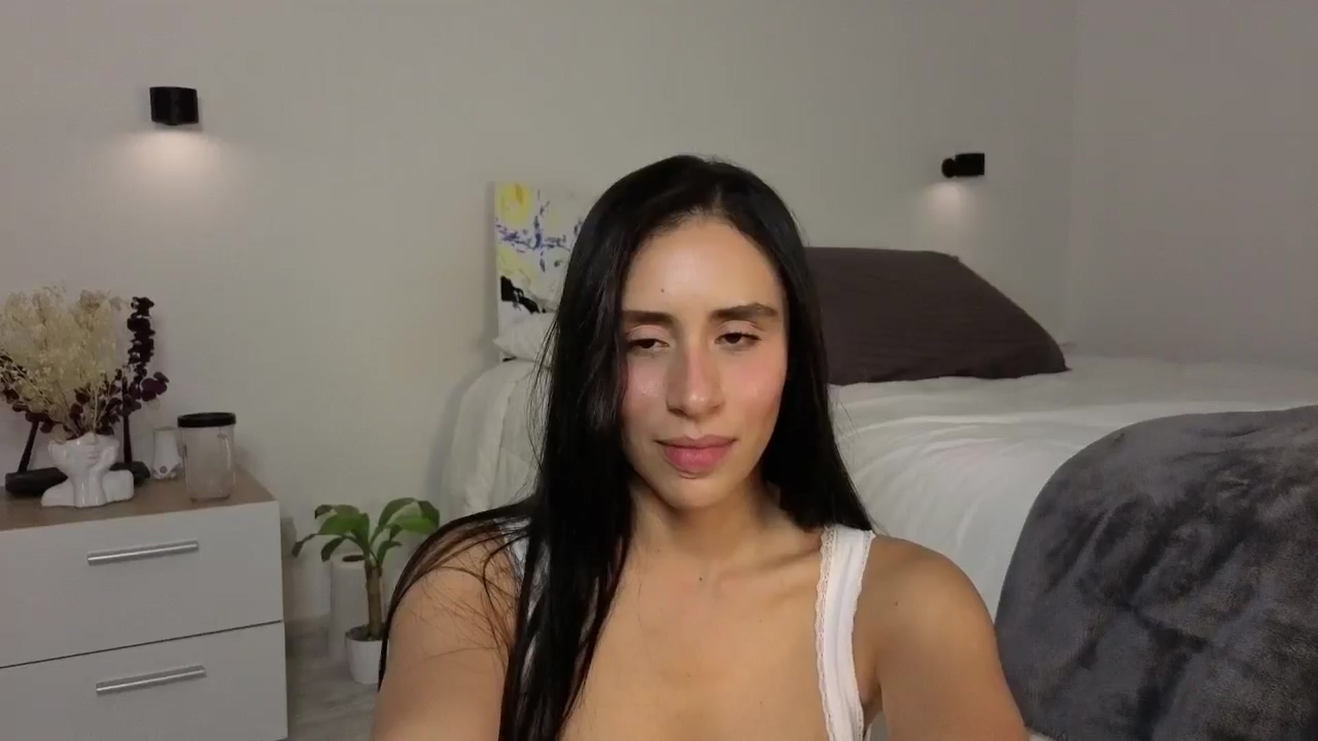 Gallery image thumbnail from ImnotBrina's myfreecams stream on, 05/13/2025, 01:23 image 15 of 20