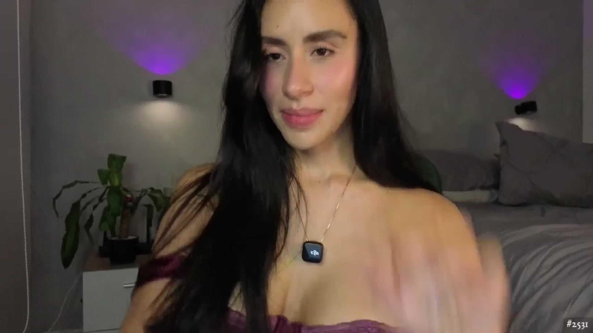 Gallery image thumbnail from ImnotBrina's myfreecams stream on, 08/03/2025, 01:34 image 10 of 20