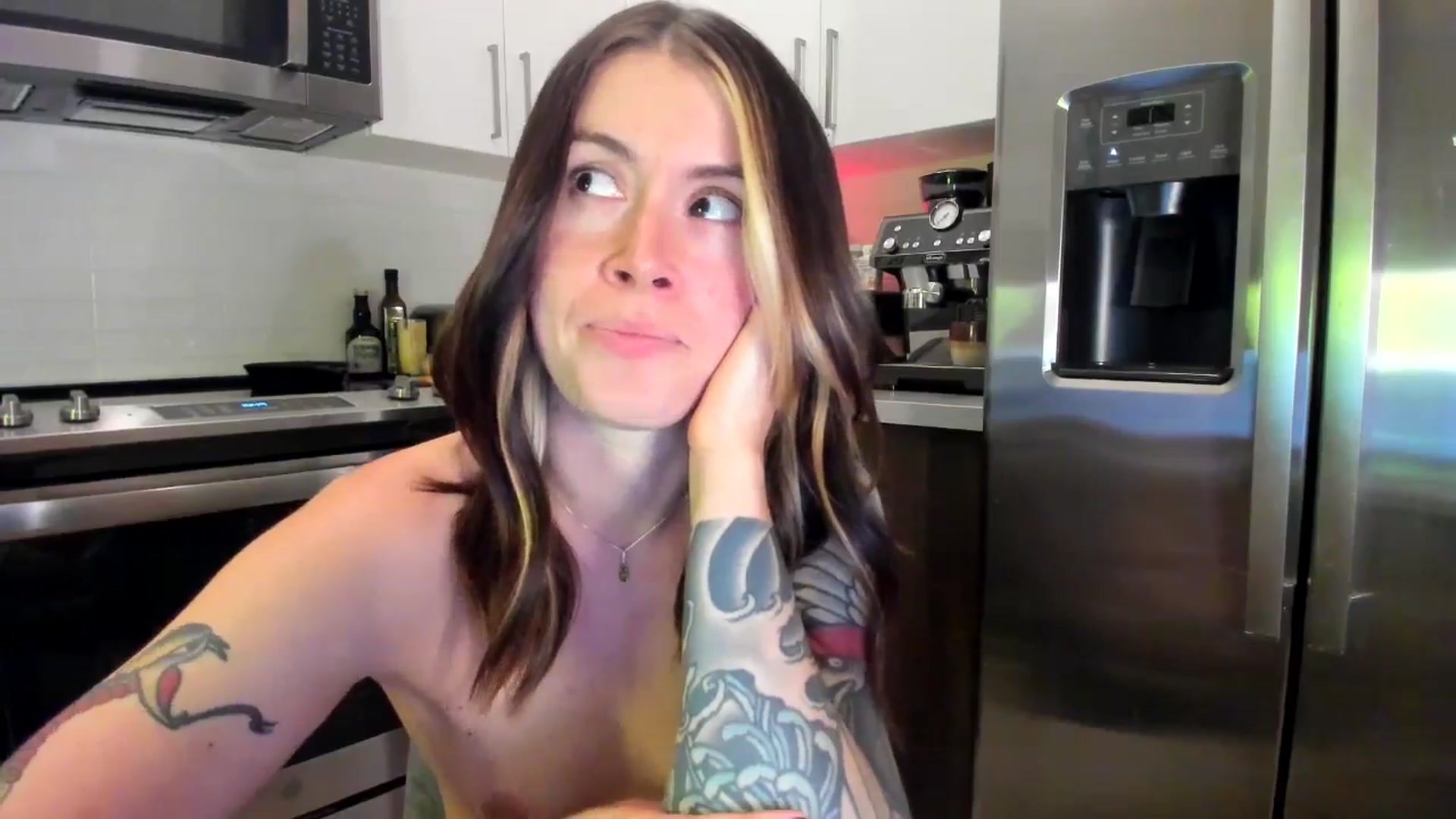 Gallery image thumbnail from ImperialKiss's myfreecams stream on, 06/29/2024, 06:25 image 18 of 20