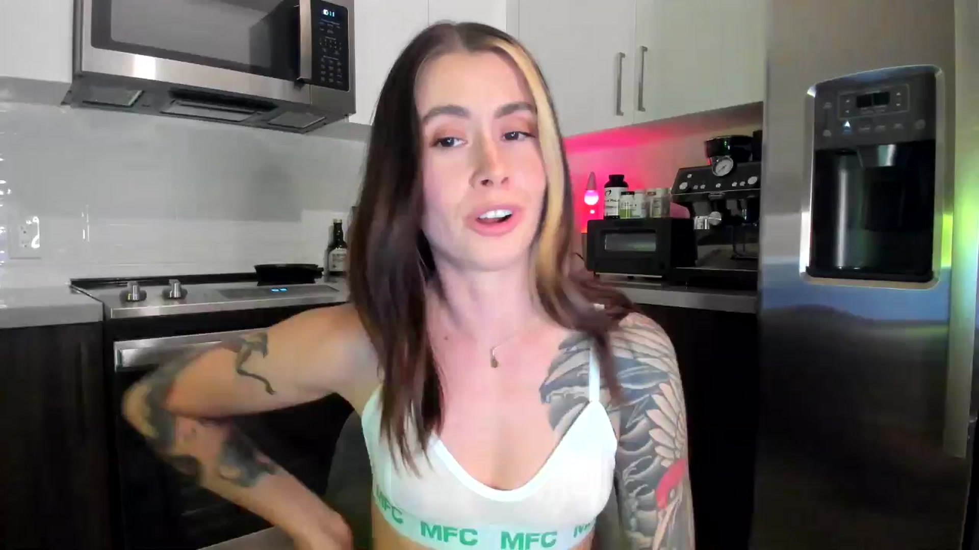 Gallery image thumbnail from ImperialKiss's myfreecams stream on, 06/30/2024, 05:52 image 16 of 20