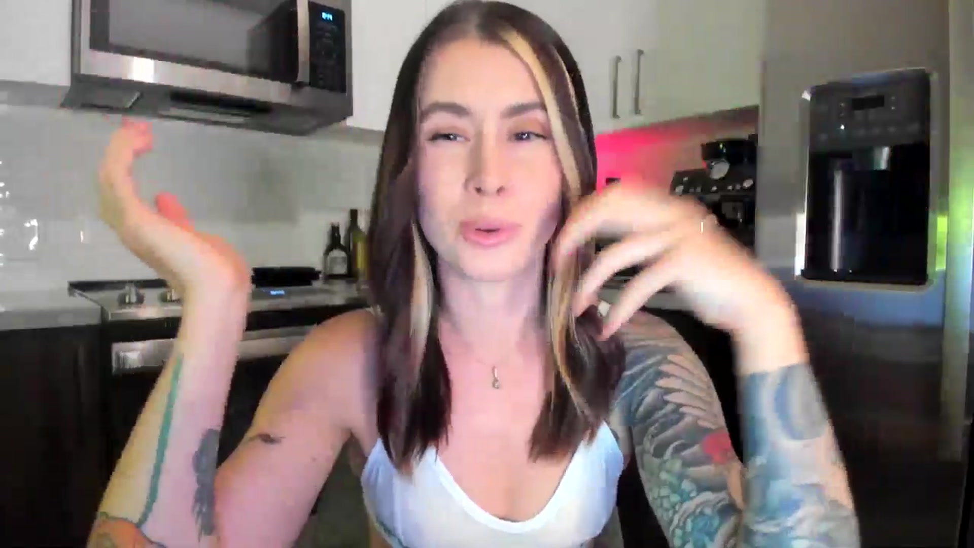 Gallery image thumbnail from ImperialKiss's myfreecams stream on, 06/30/2024, 05:52 image 4 of 20