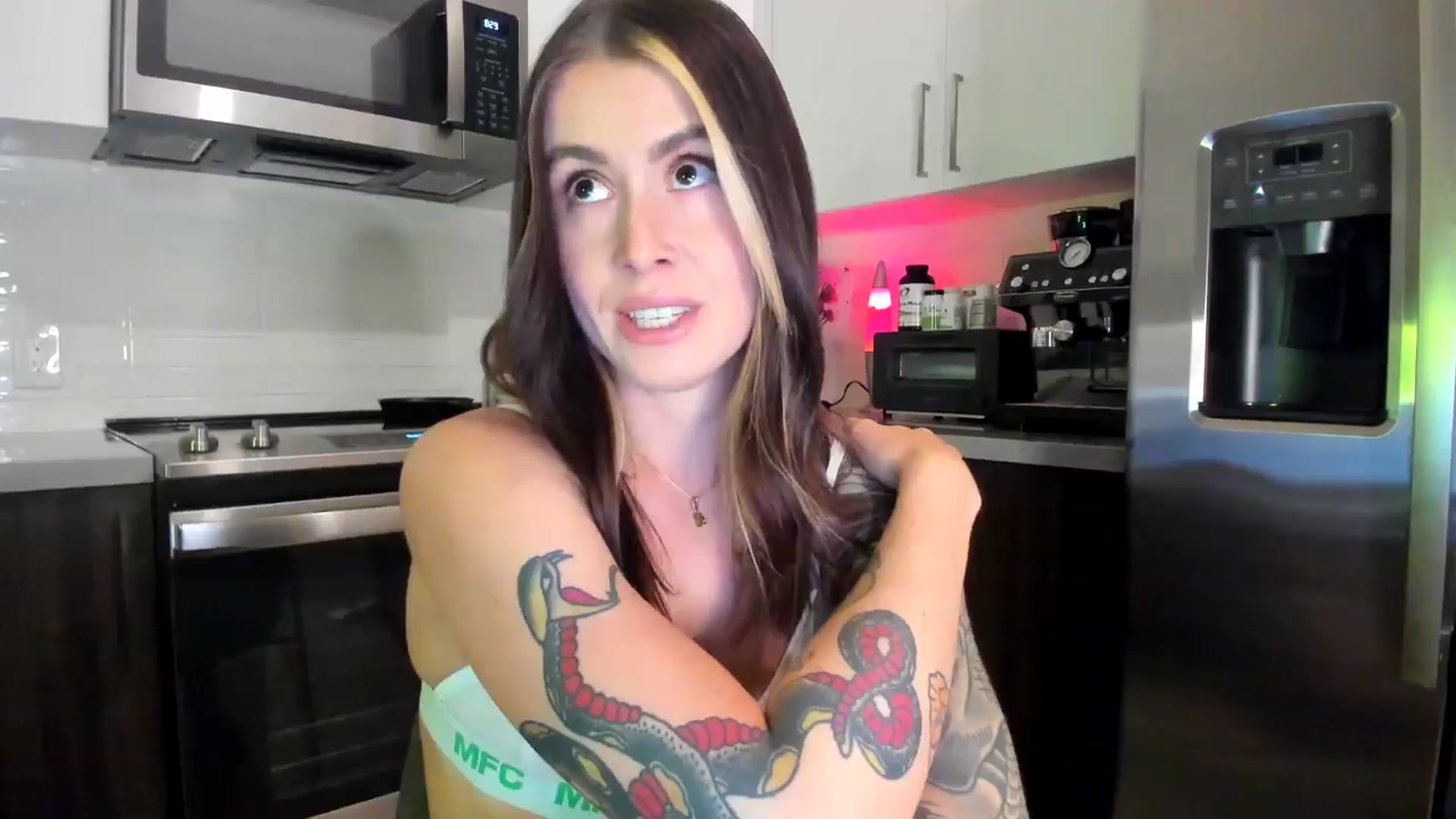Gallery image thumbnail from ImperialKiss's myfreecams stream on, 06/30/2024, 05:52 image 2 of 20