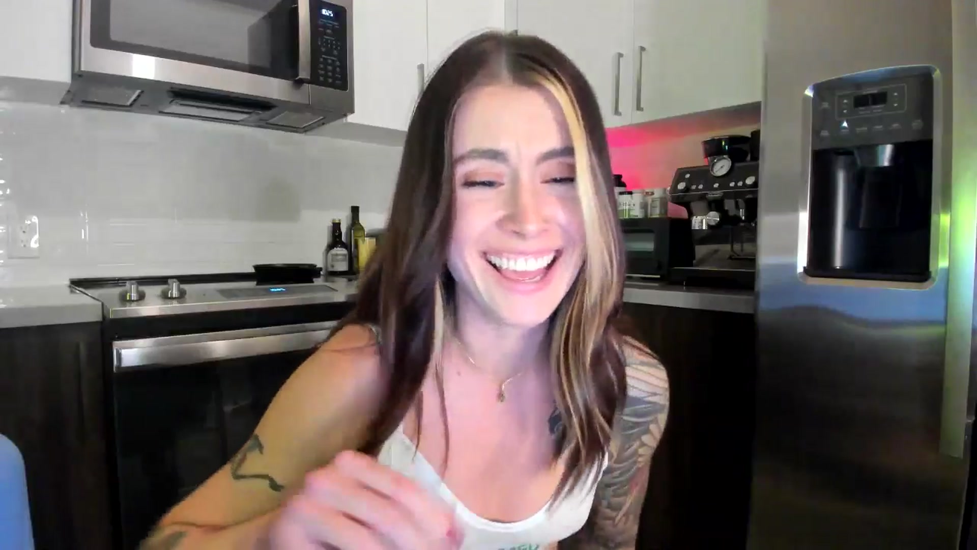 Gallery image thumbnail from ImperialKiss's myfreecams stream on, 06/30/2024, 05:52 image 18 of 20