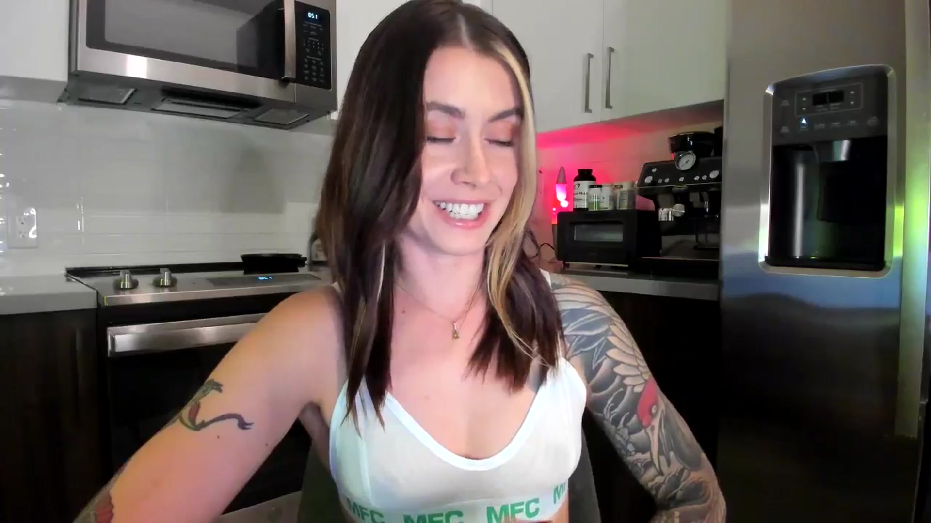 Gallery image thumbnail from ImperialKiss's myfreecams stream on, 06/30/2024, 05:52 image 5 of 20