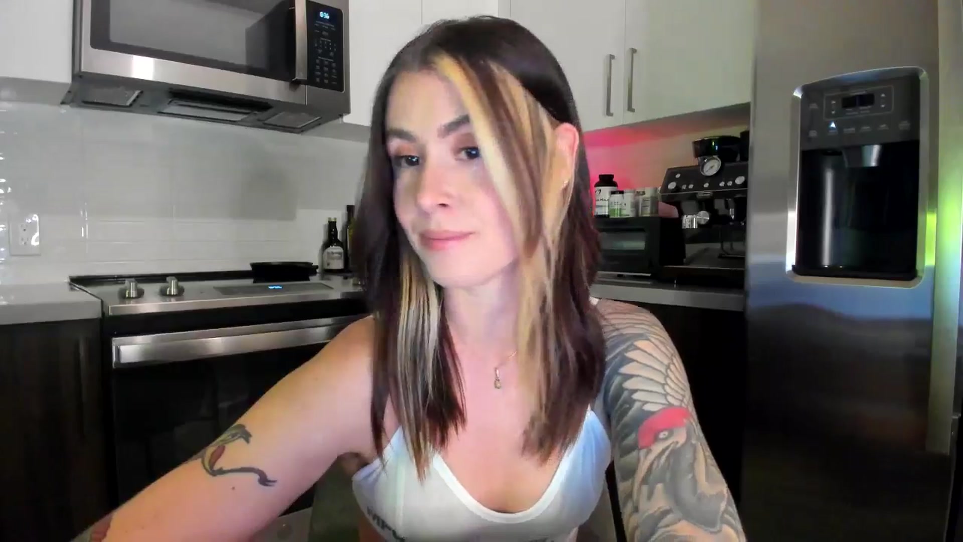 Gallery image thumbnail from ImperialKiss's myfreecams stream on, 06/30/2024, 05:52 image 3 of 20