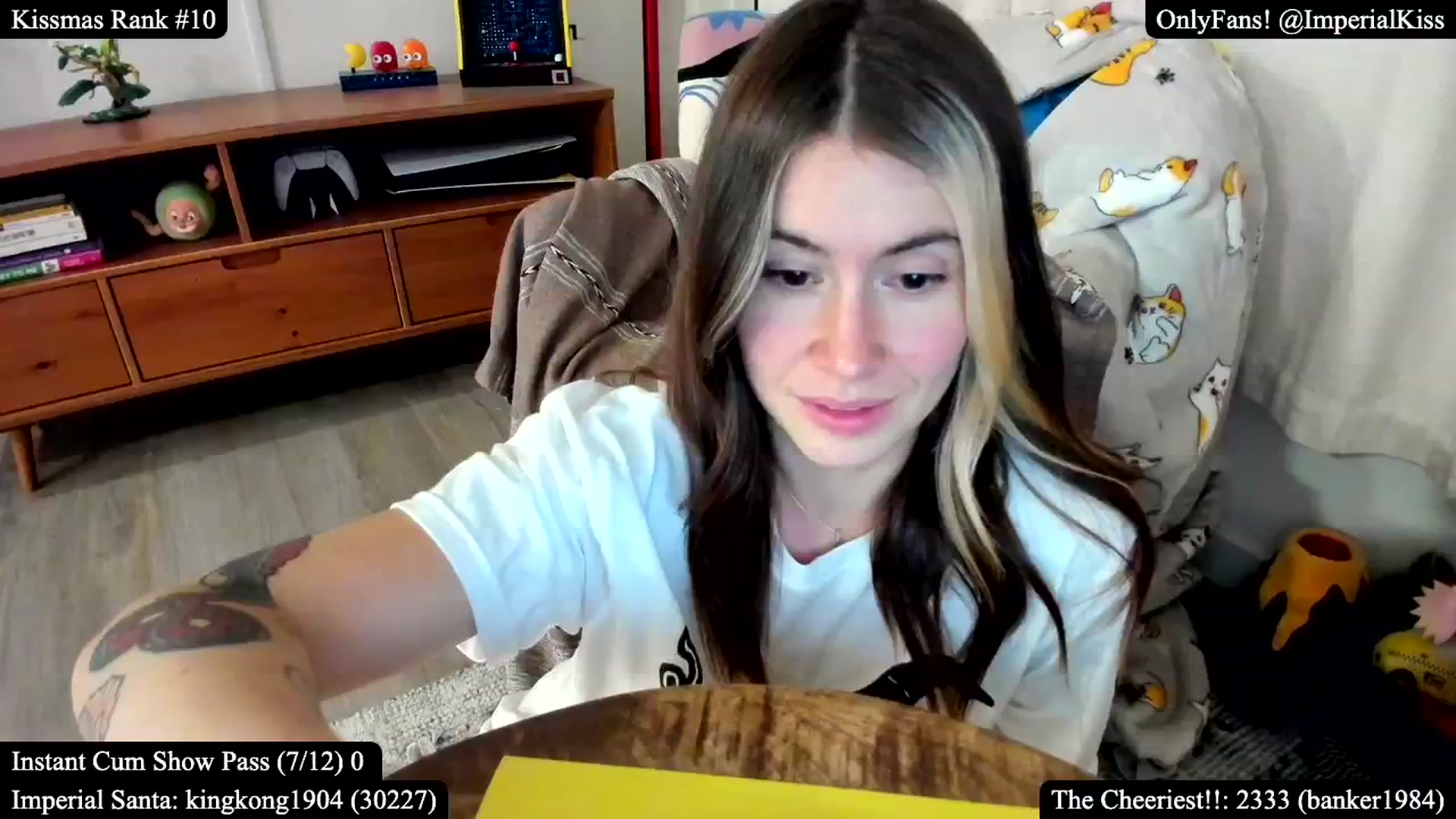 Gallery image thumbnail from ImperialKiss's myfreecams stream on, 12/27/2024, 08:38 image 16 of 20