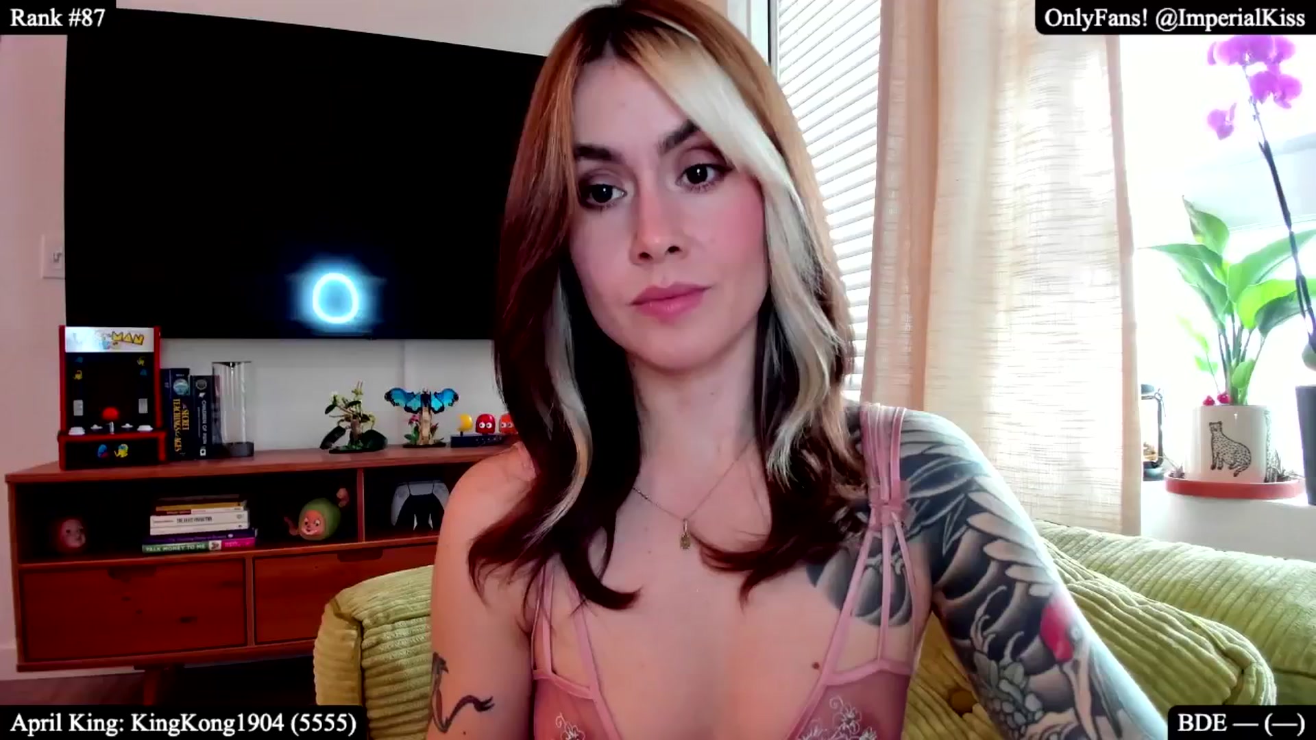 Gallery image thumbnail from ImperialKiss's myfreecams stream on, 04/26/2025, 23:44 image 1 of 20