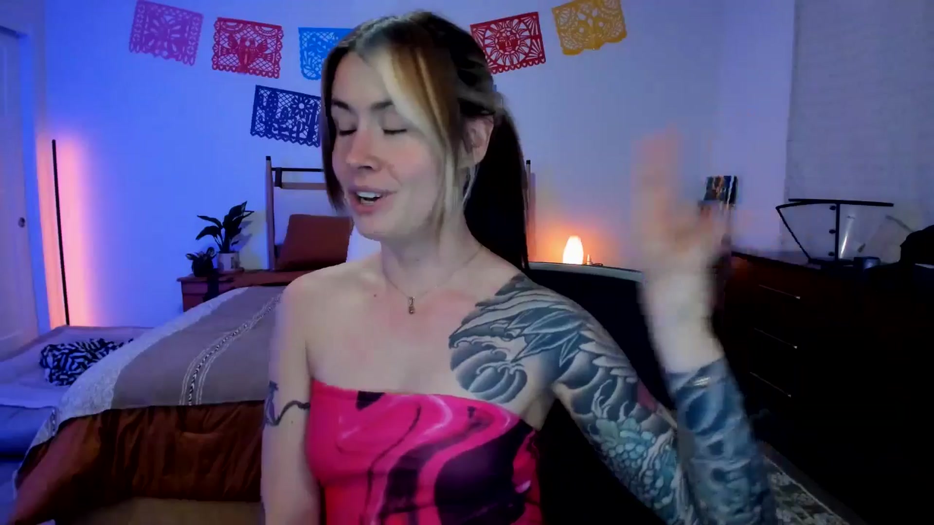 Gallery image thumbnail from ImperialKiss's myfreecams stream on, 05/06/2025, 06:23 image 13 of 20