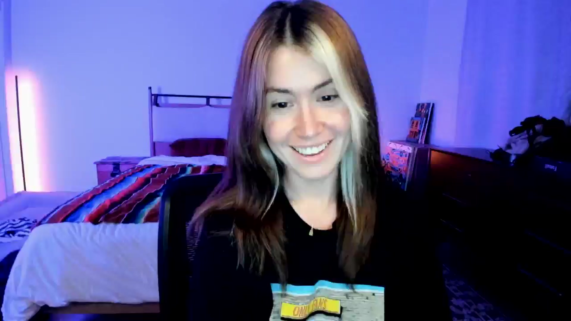 Gallery image thumbnail from ImperialKiss's myfreecams stream on, 05/08/2025, 06:57 image 10 of 20
