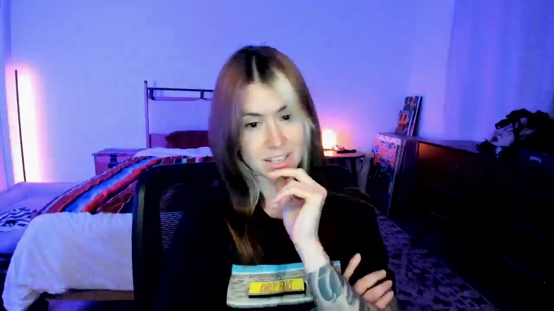 Gallery image thumbnail from ImperialKiss's myfreecams stream on, 05/08/2025, 06:57 image 14 of 20
