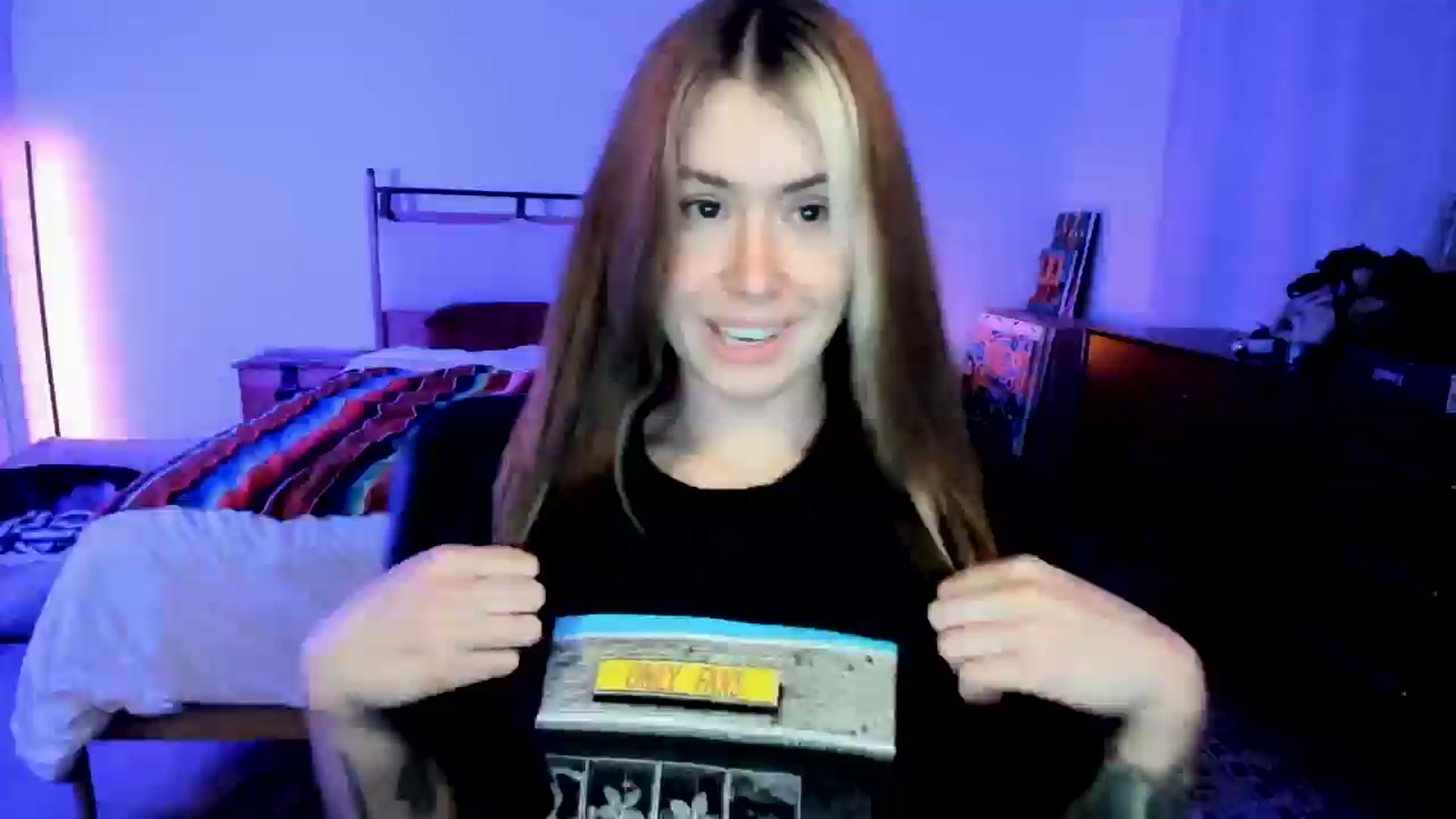Gallery image thumbnail from ImperialKiss's myfreecams stream on, 05/08/2025, 06:57 image 1 of 20